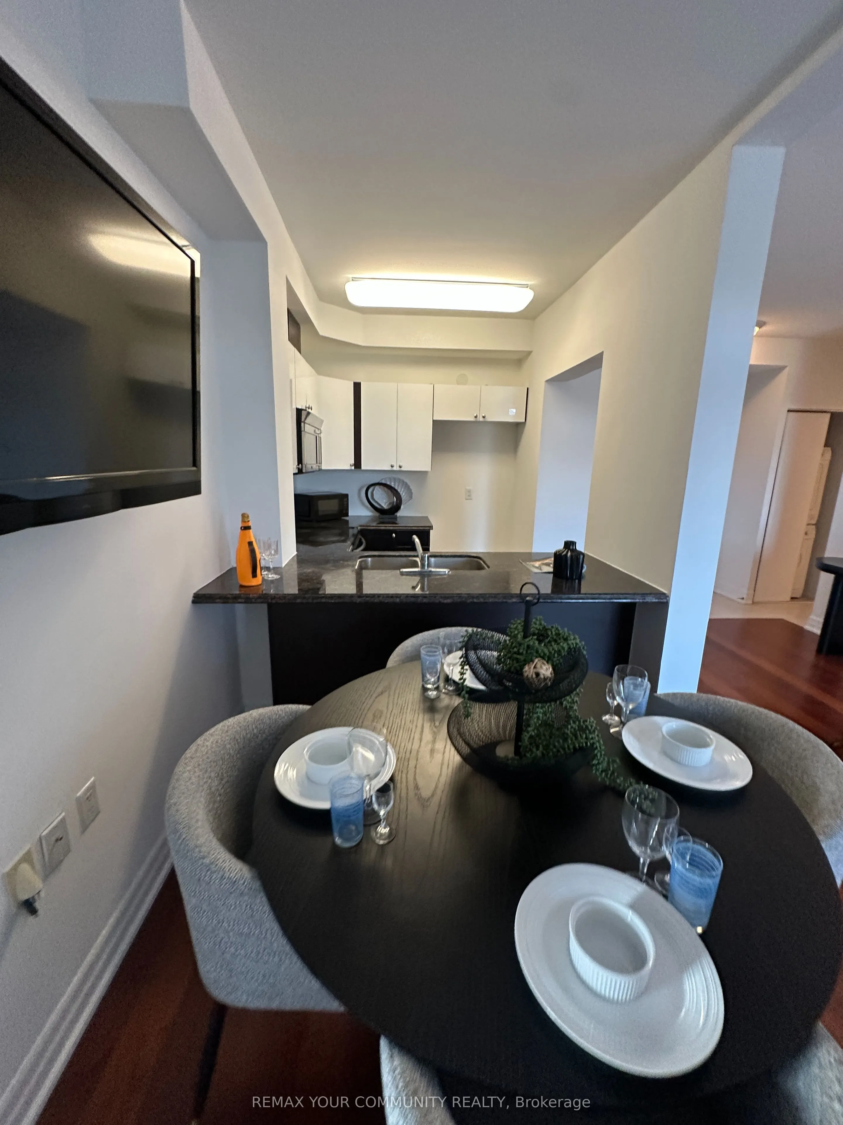 15450 Yonge Street #205
