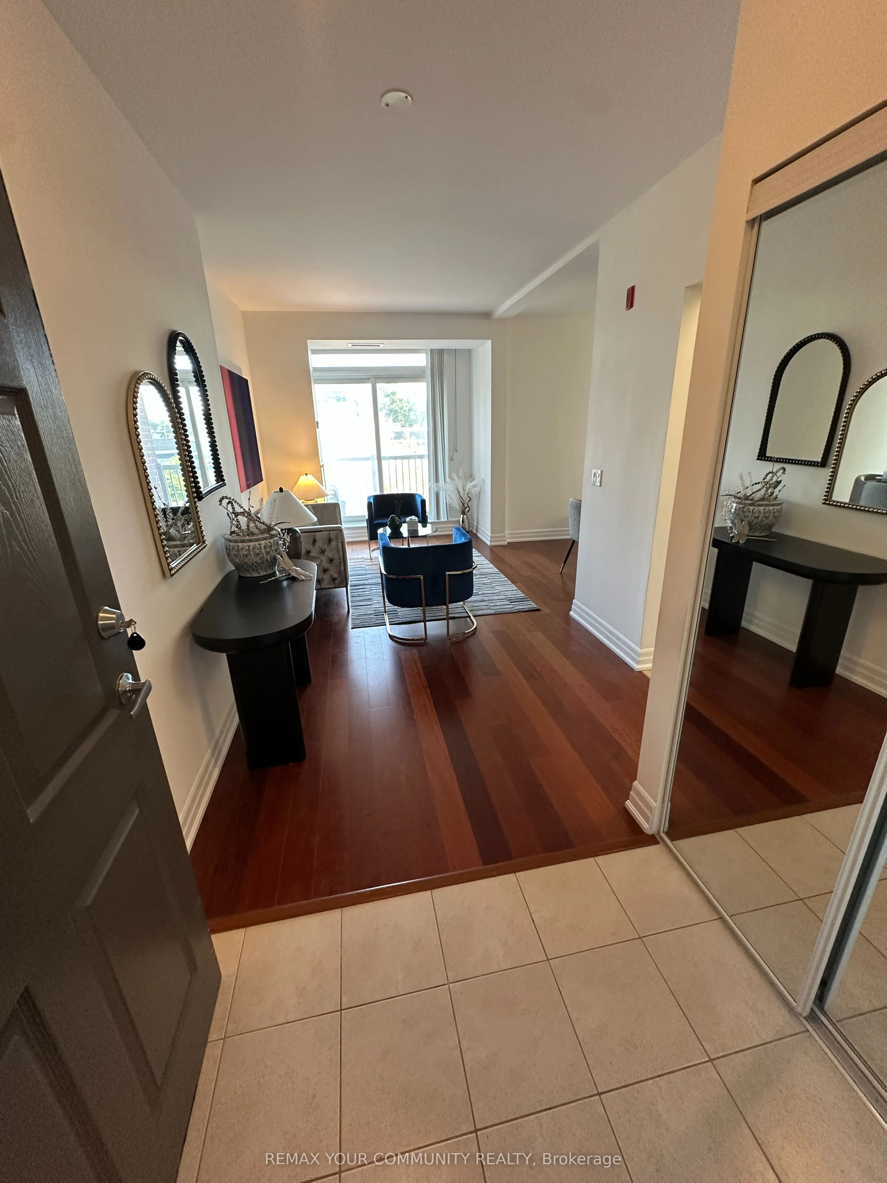 15450 Yonge Street #205