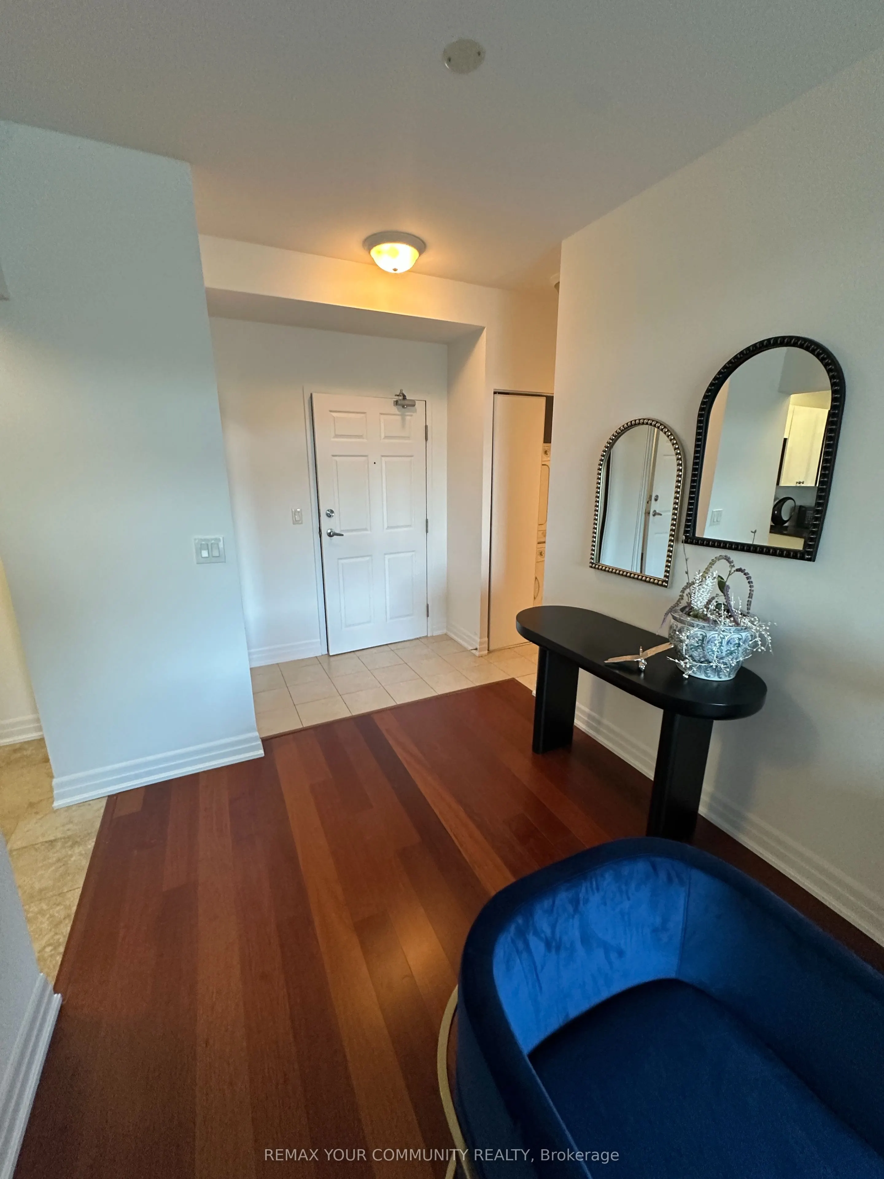 15450 Yonge Street #205