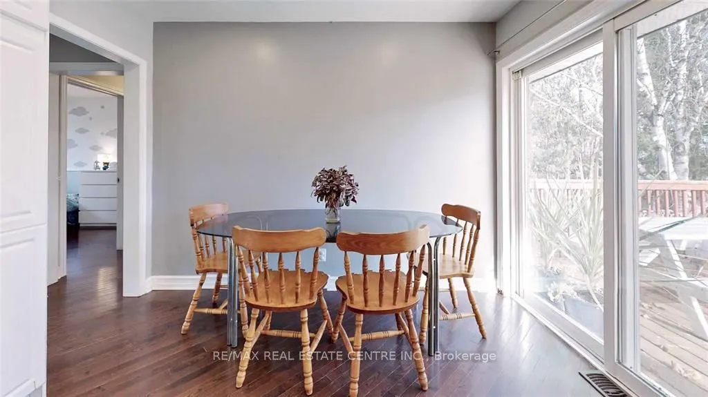 259 Simcoe Road