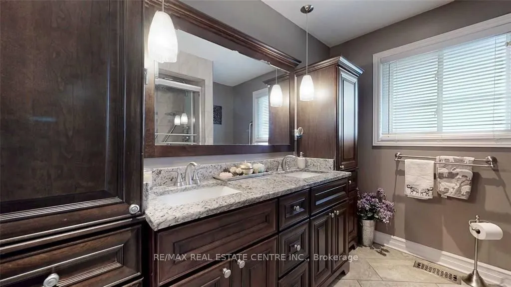 259 Simcoe Road