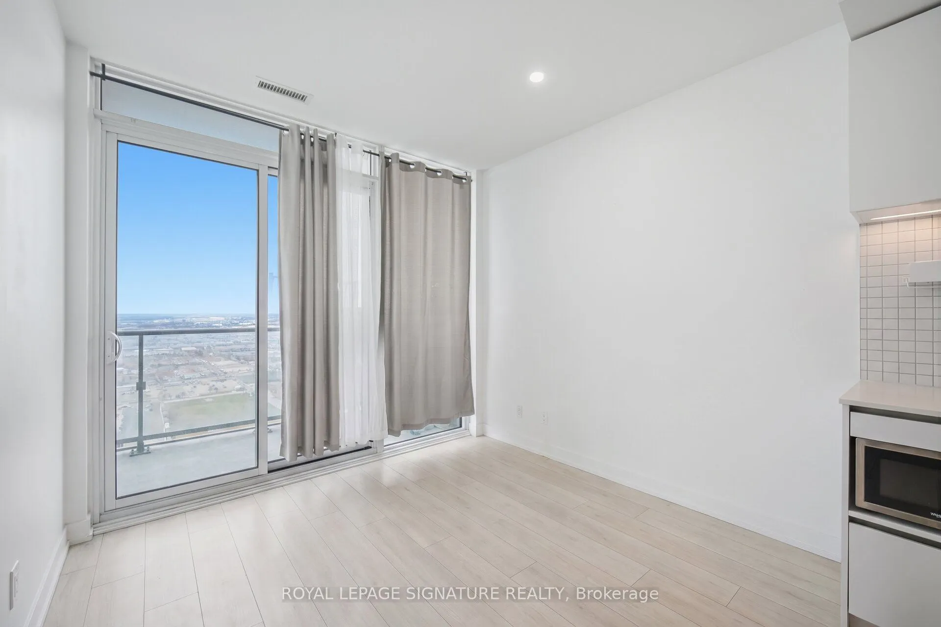 898 Portage Parkway #5301