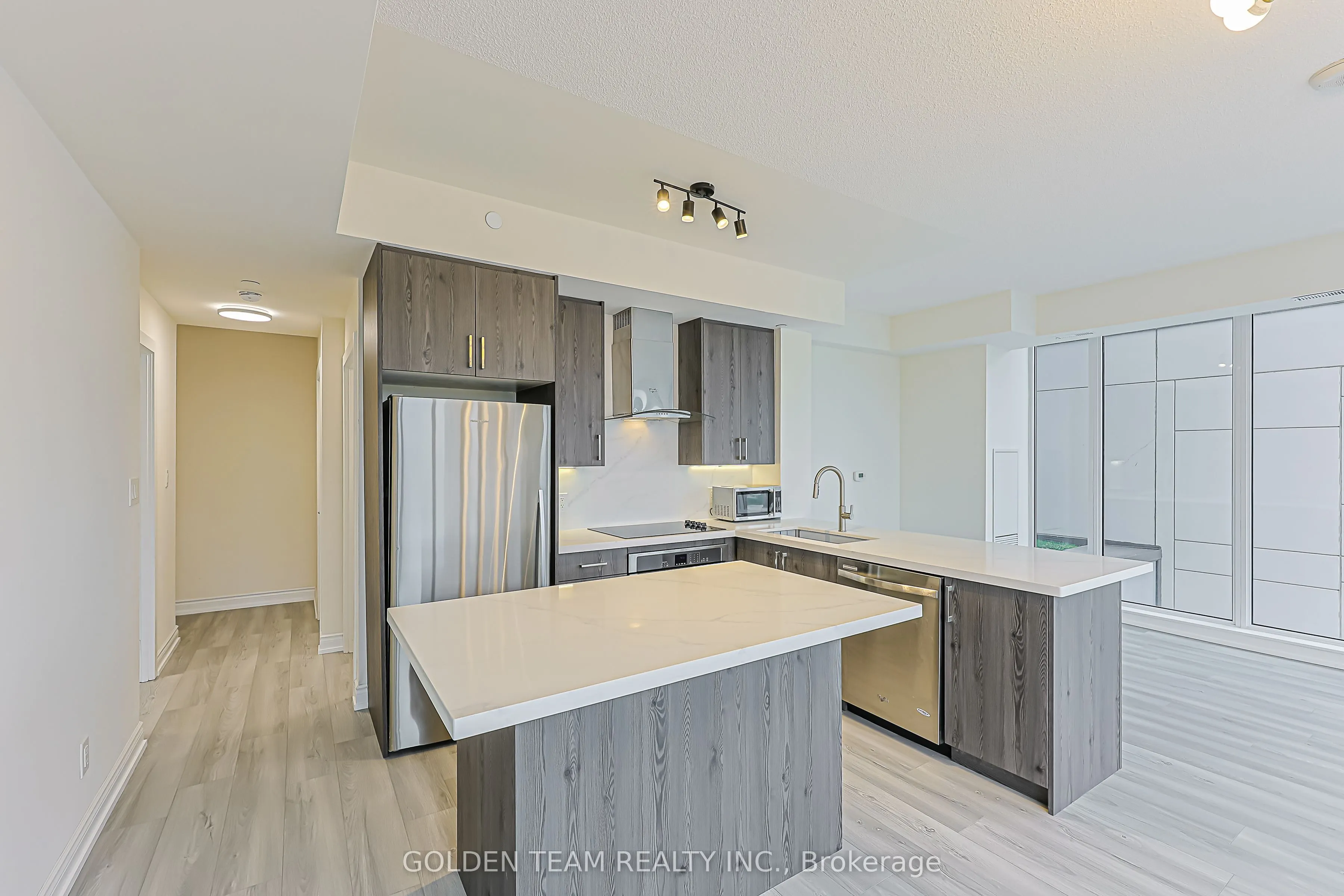9600 Yonge Street #218B