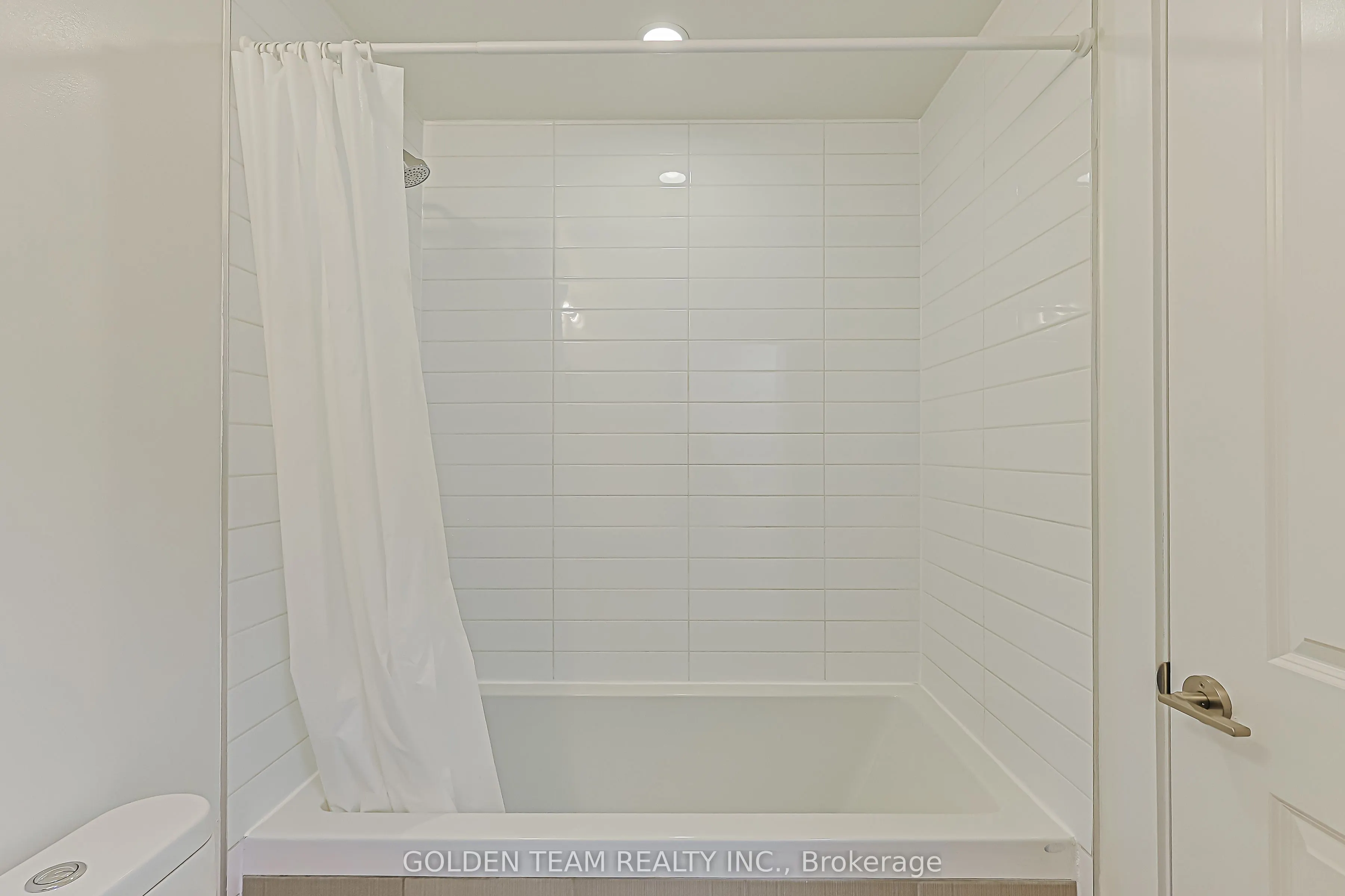 9600 Yonge Street #218B