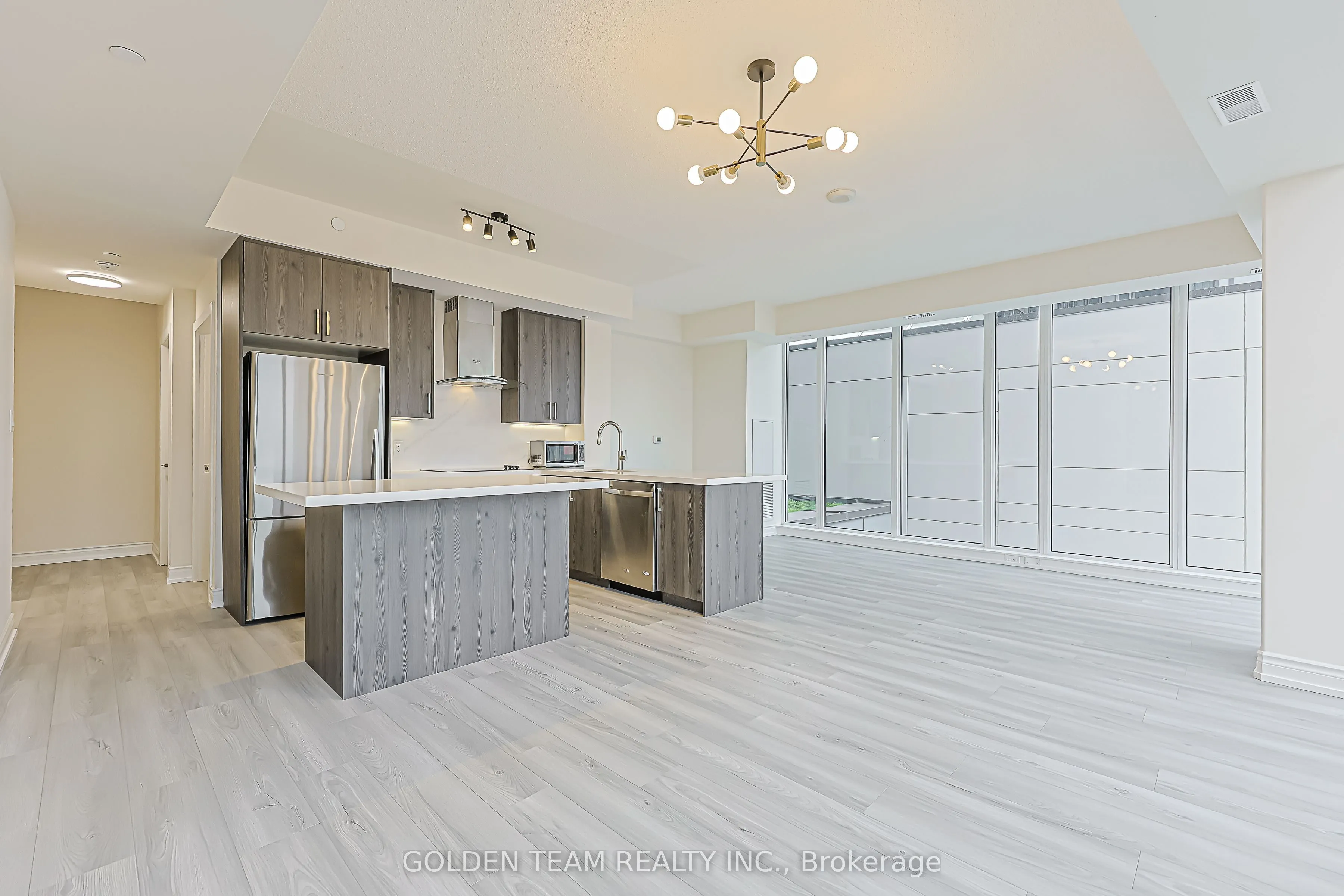 9600 Yonge Street #218B