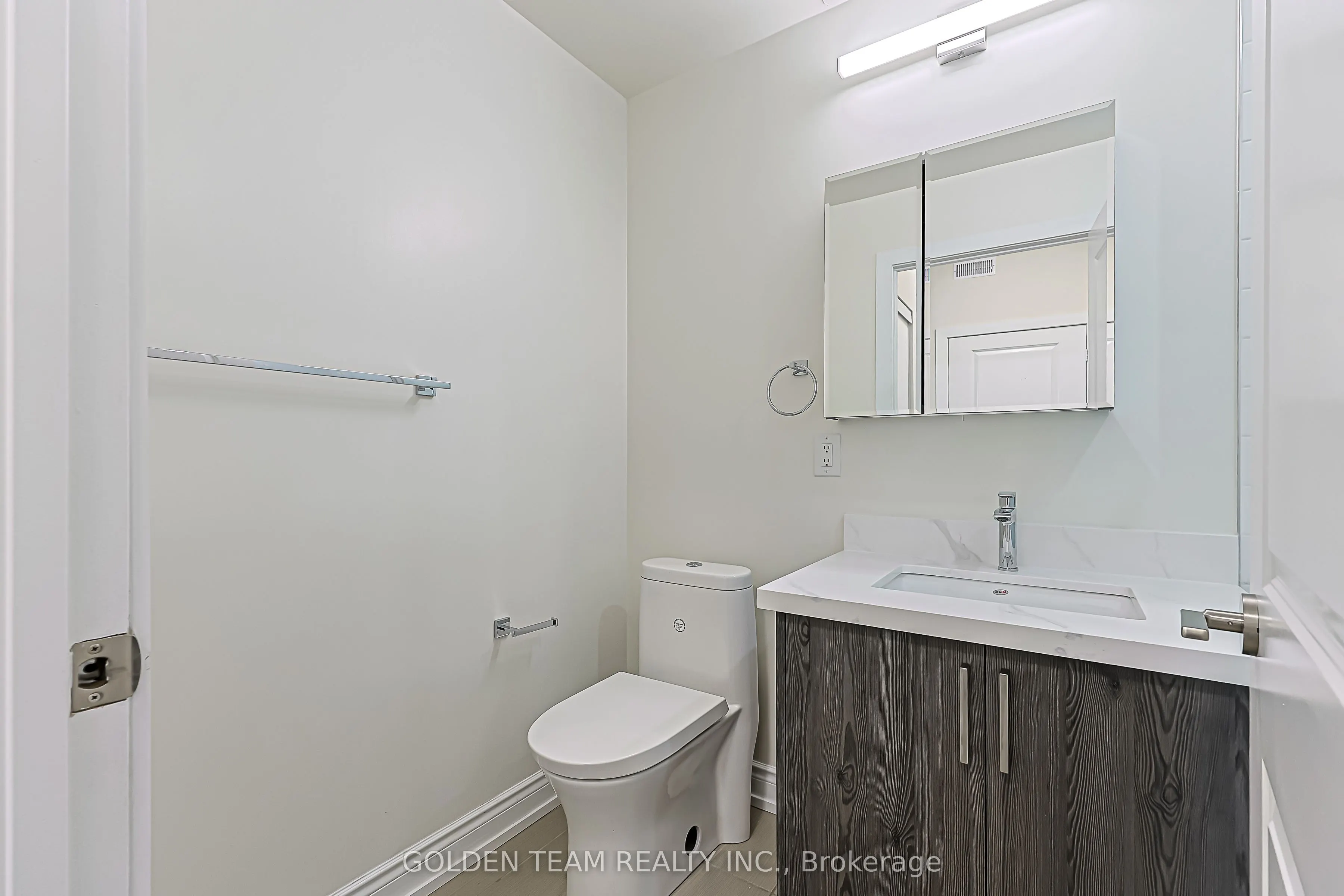 9600 Yonge Street #218B
