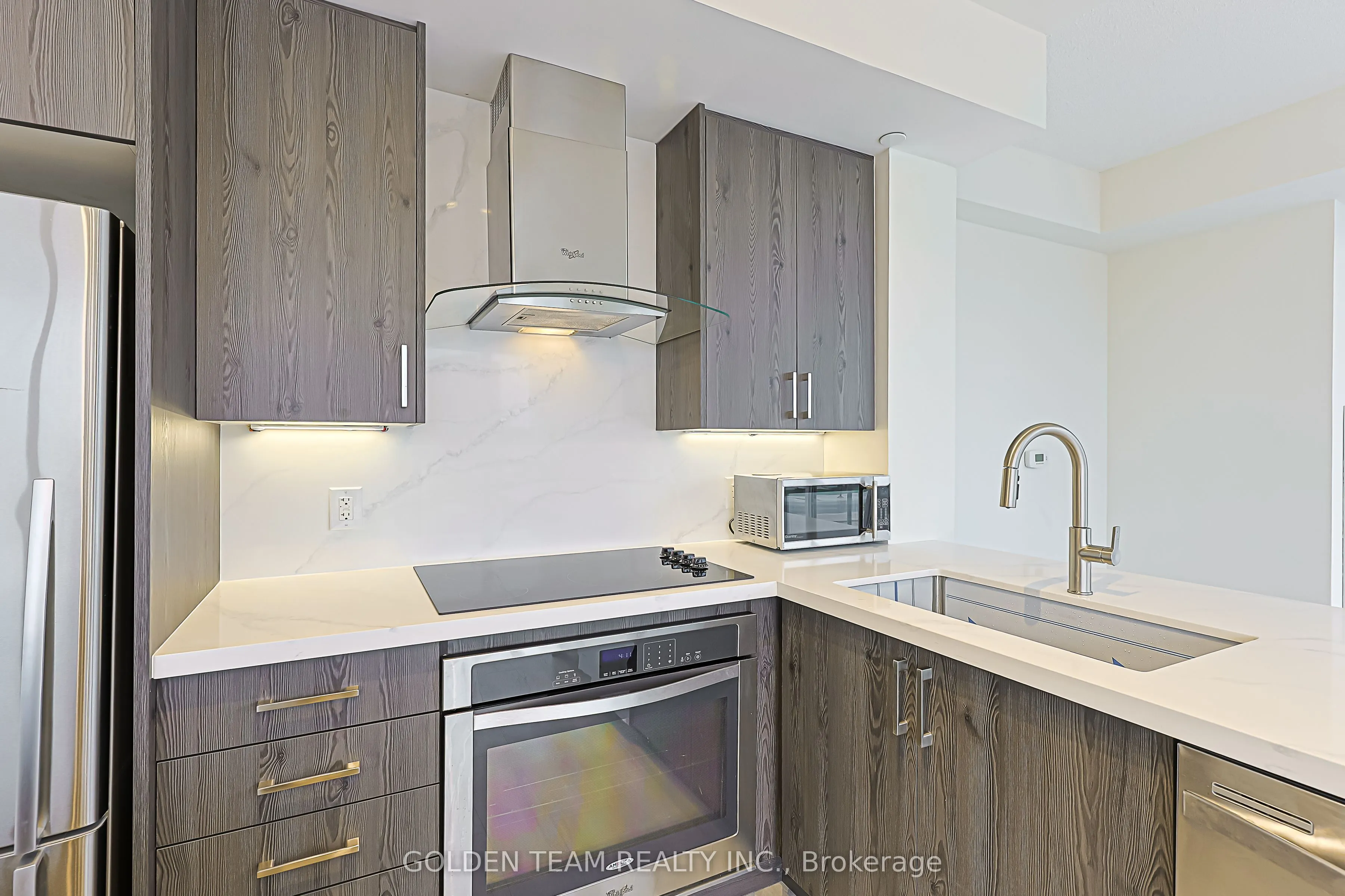 9600 Yonge Street #218B