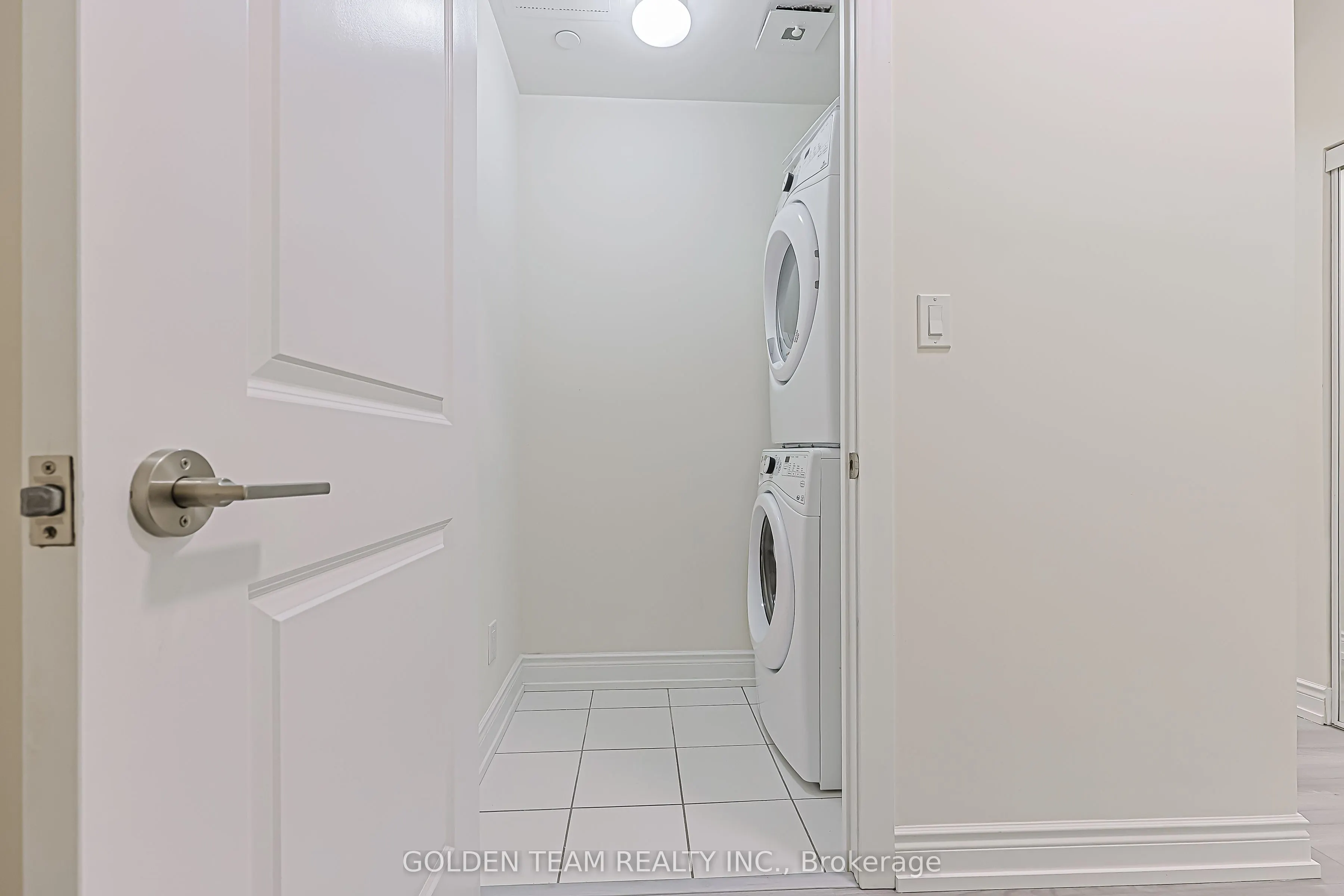 9600 Yonge Street #218B