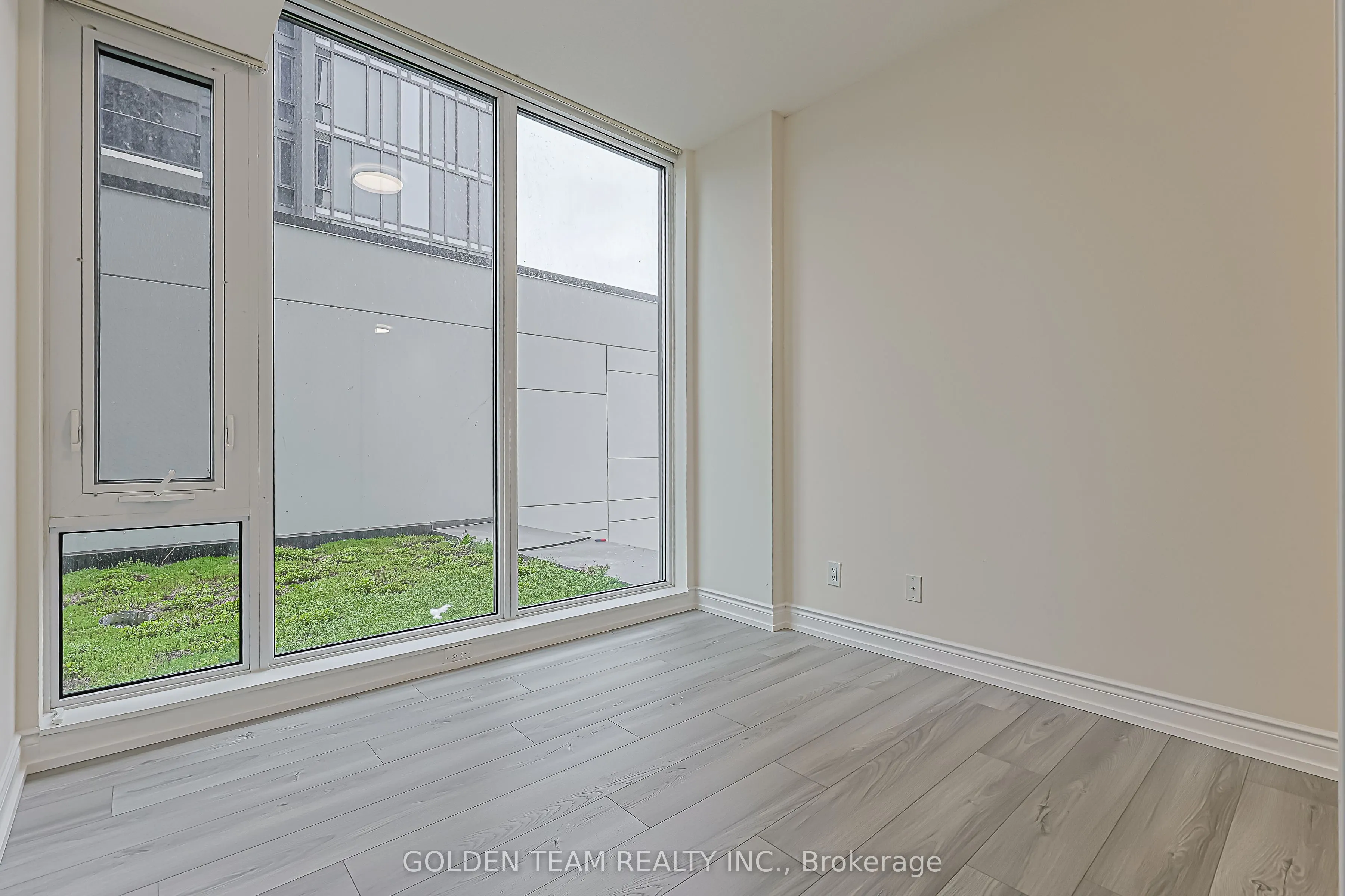 9600 Yonge Street #218B