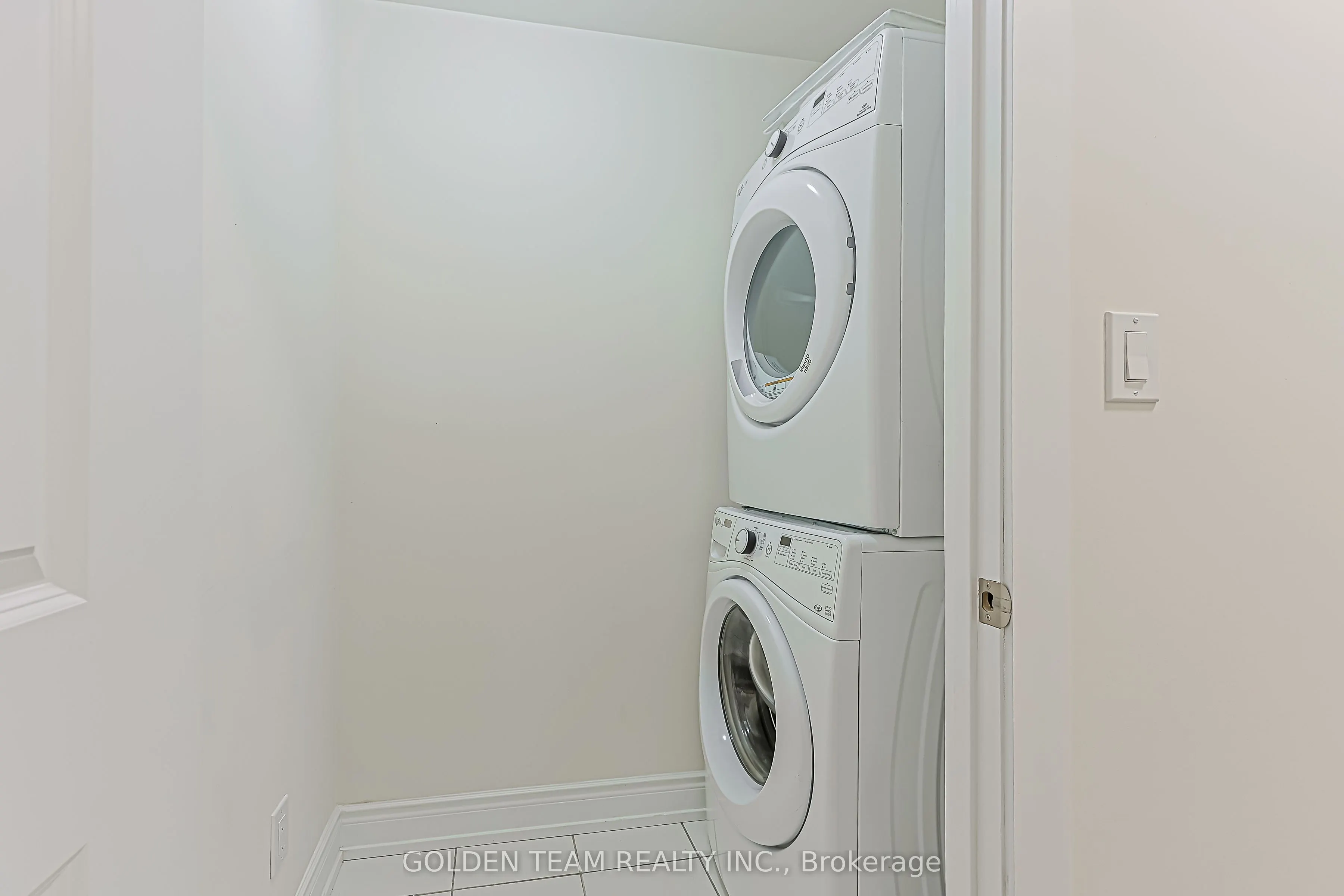 9600 Yonge Street #218B