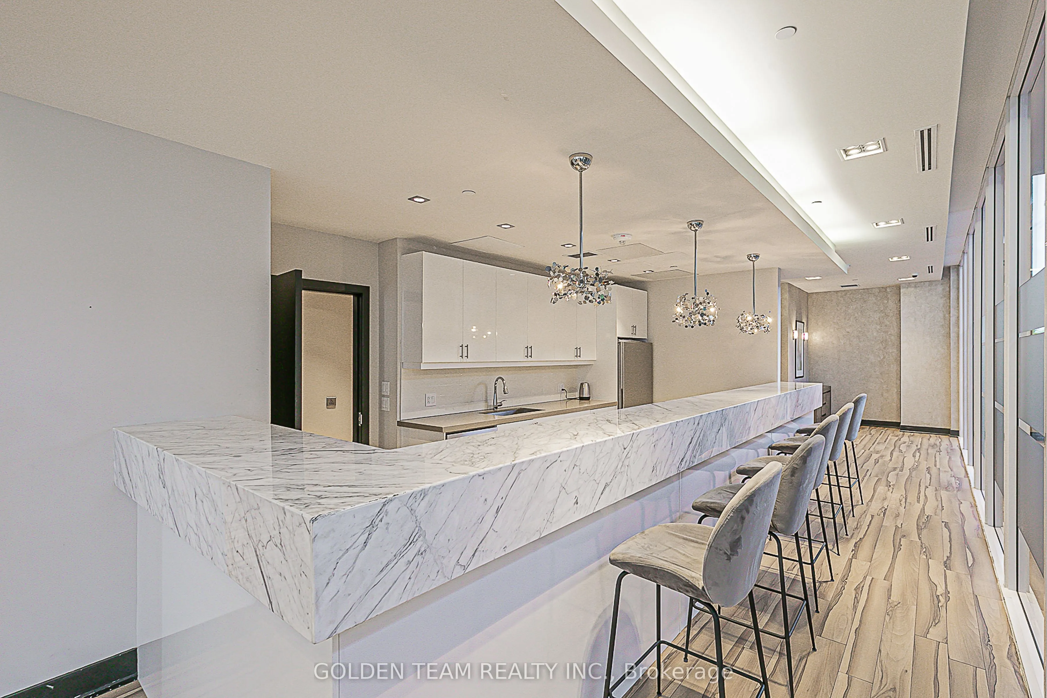 9600 Yonge Street #218B