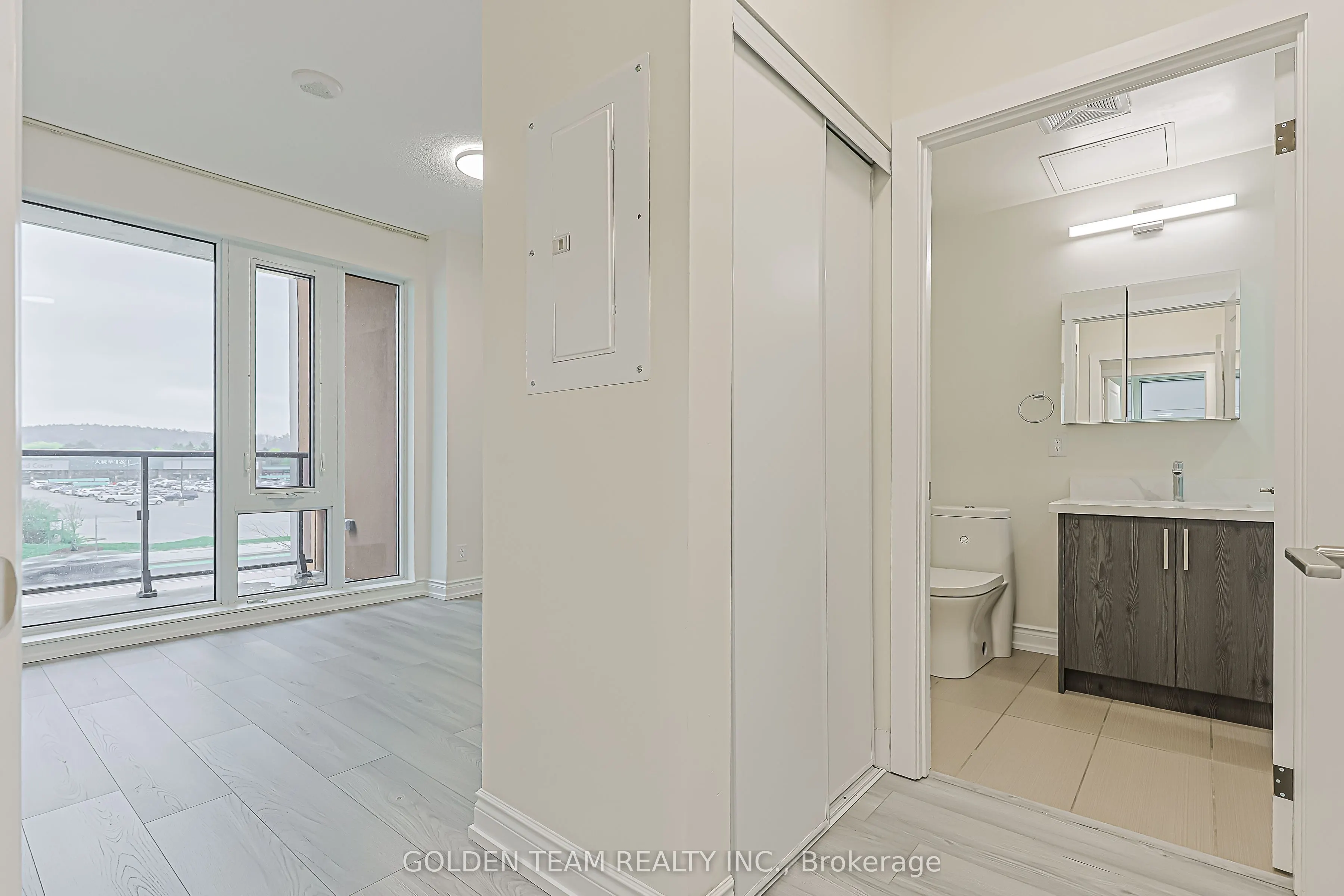 9600 Yonge Street #218B