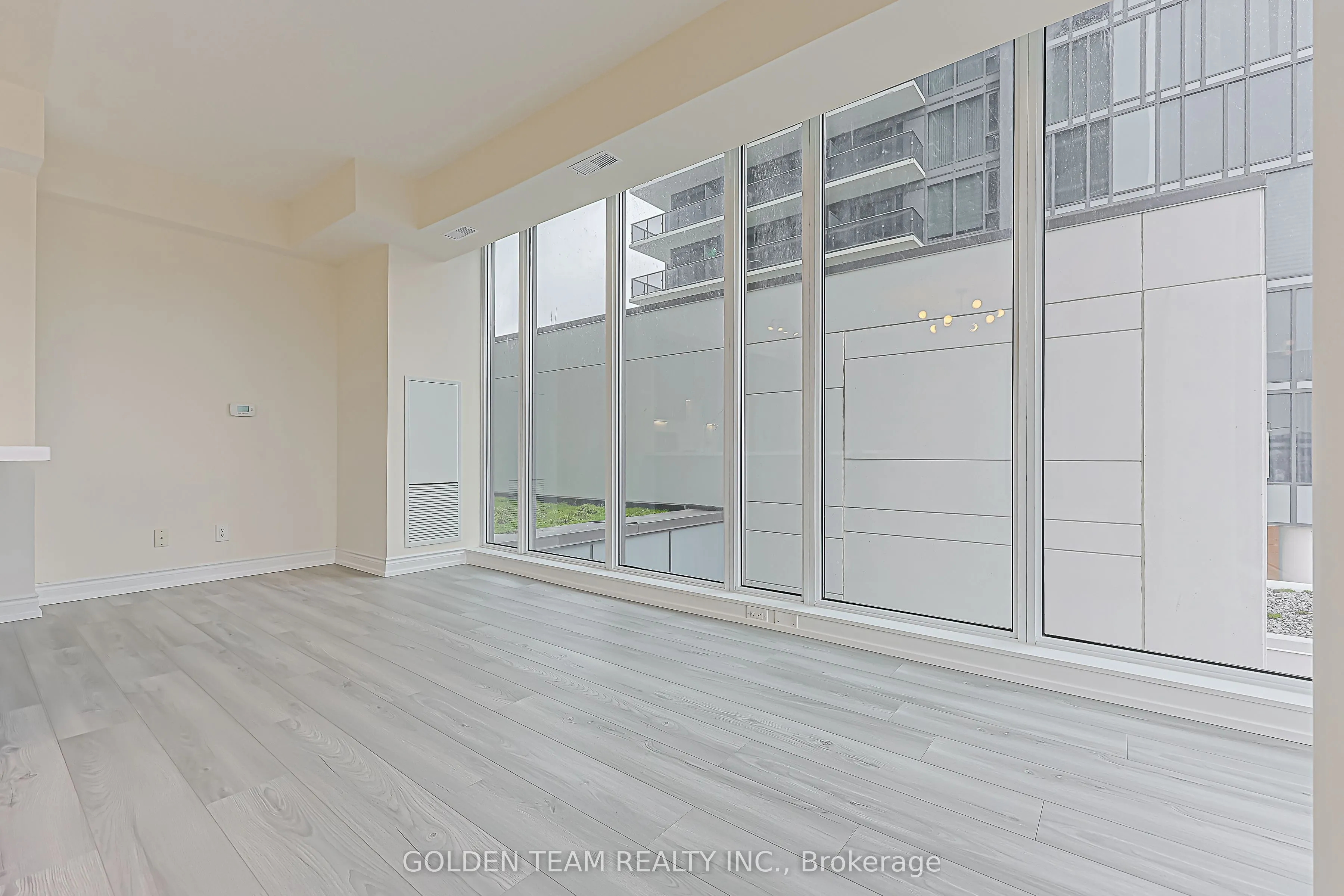 9600 Yonge Street #218B