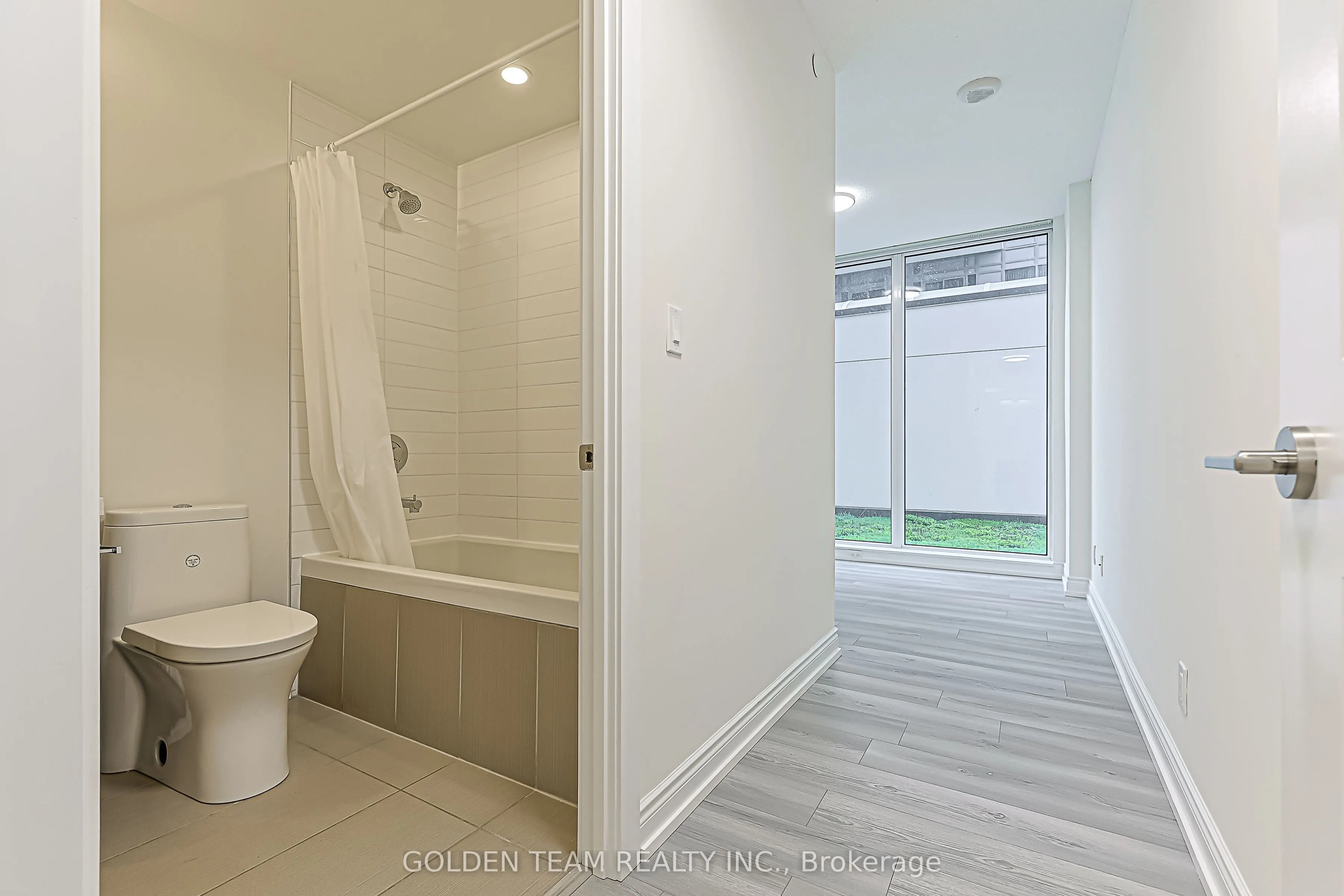 9600 Yonge Street #218B