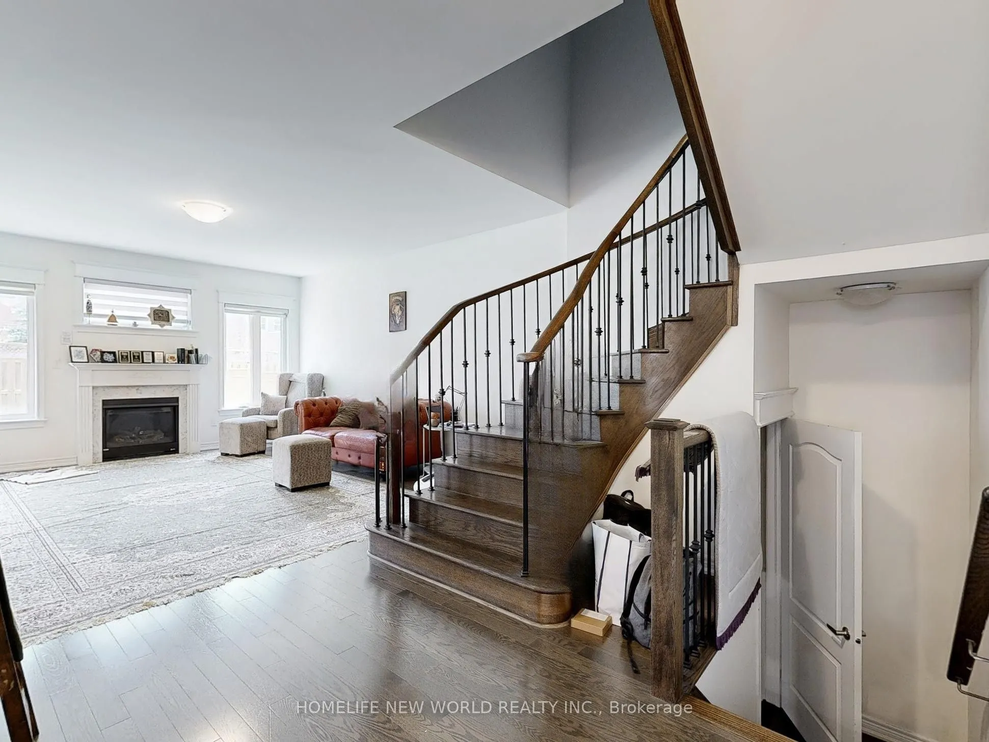 54 Thornapple Lane