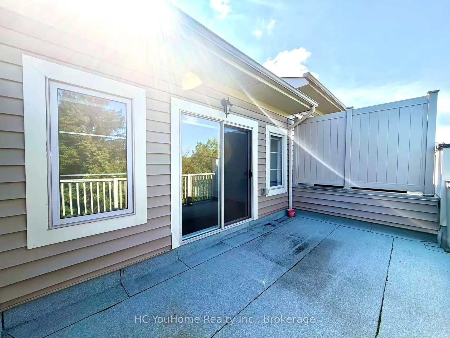 1331 Major Mackenzie Drive W #122