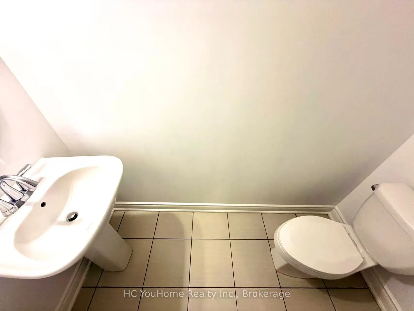 1331 Major Mackenzie Drive W #122