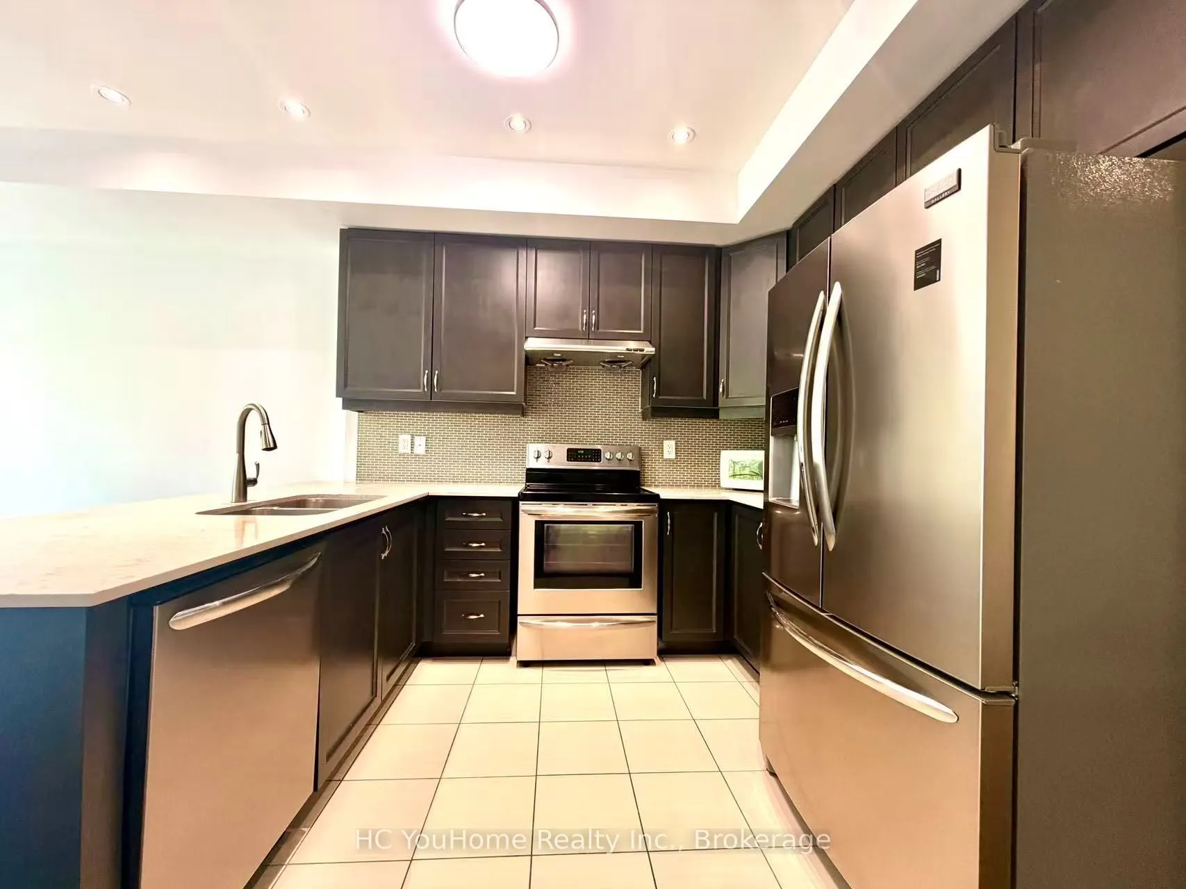 1331 Major Mackenzie Drive W #122