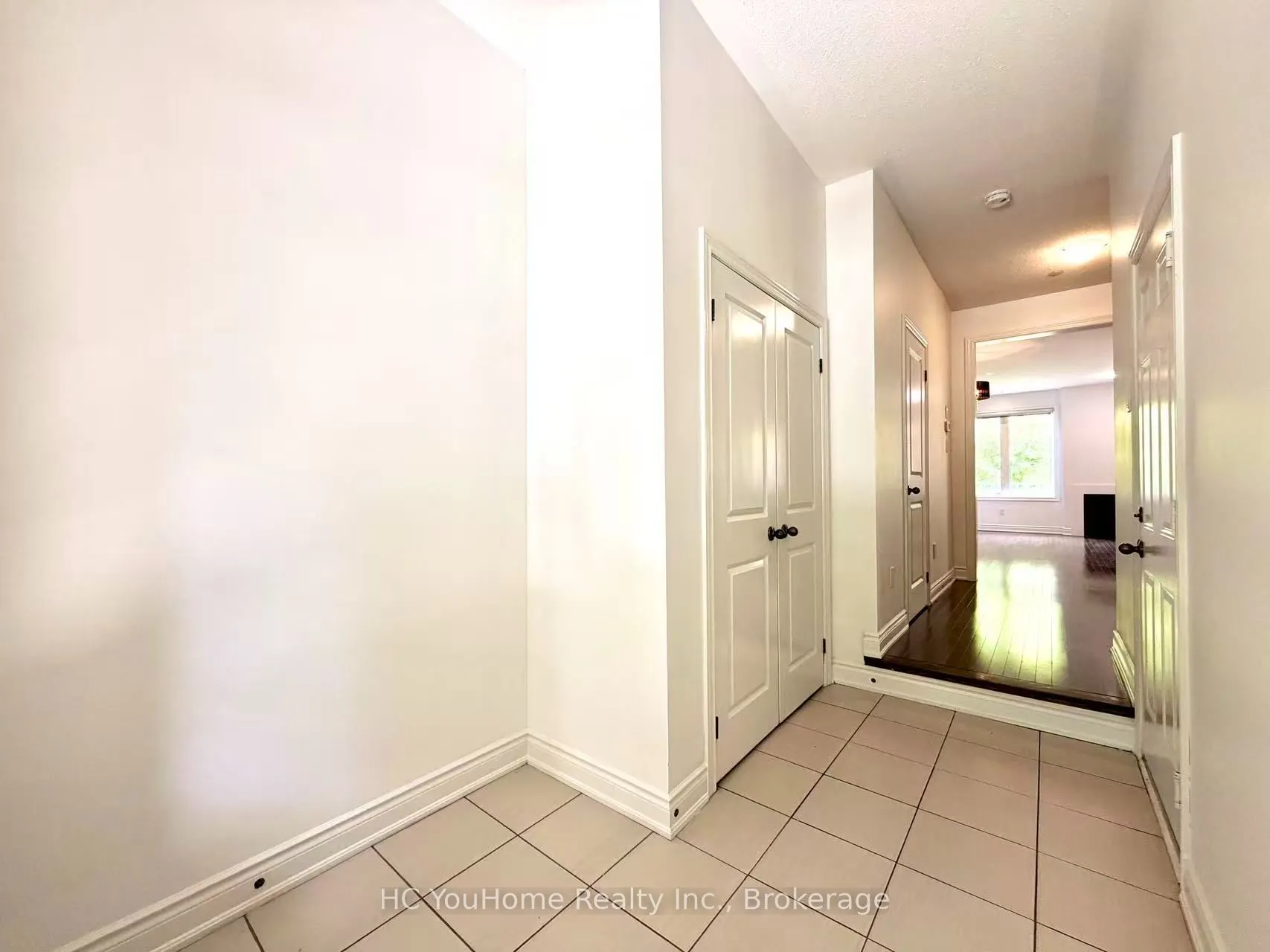 1331 Major Mackenzie Drive W #122
