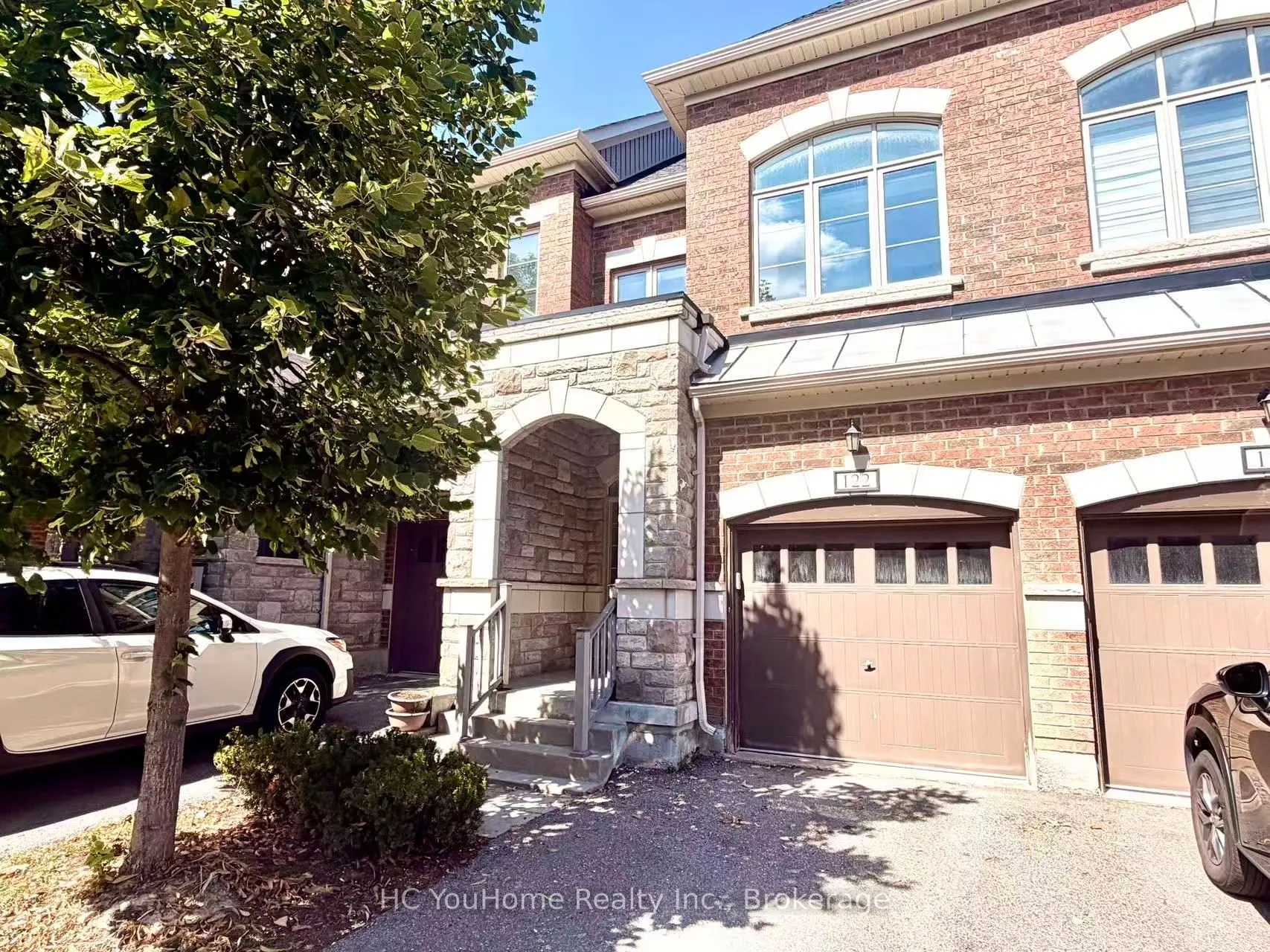 1331 Major Mackenzie Drive W #122