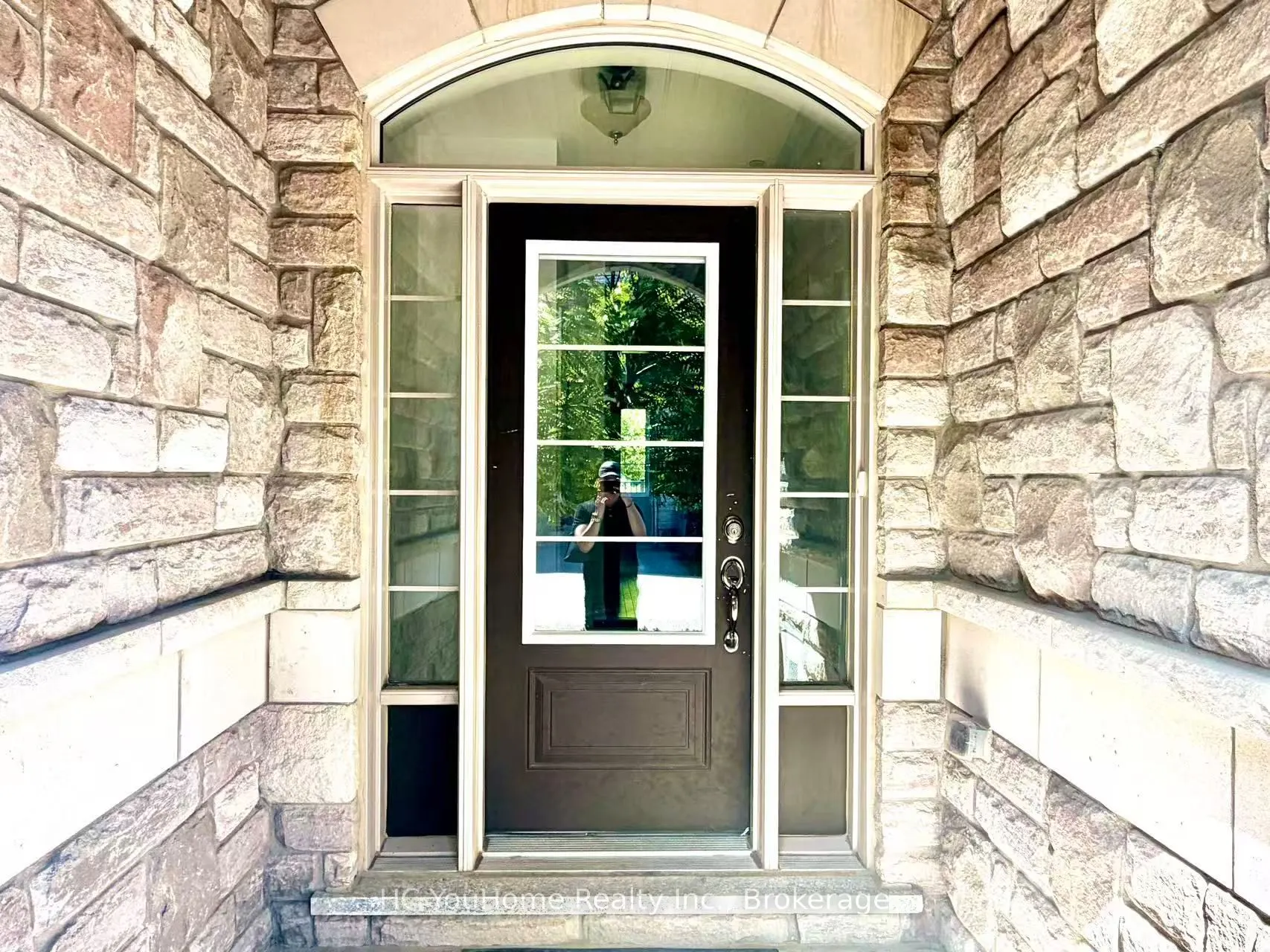 1331 Major Mackenzie Drive W #122
