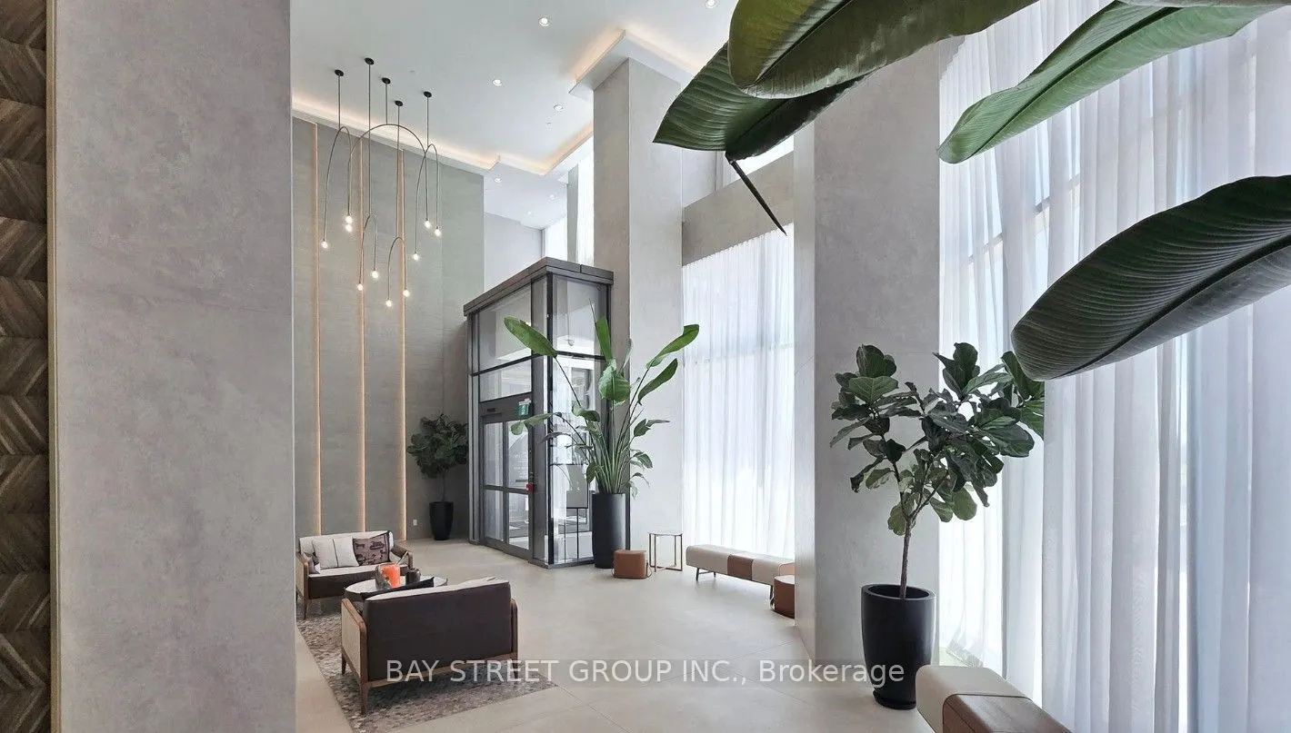 1000 Portage Parkway #3109