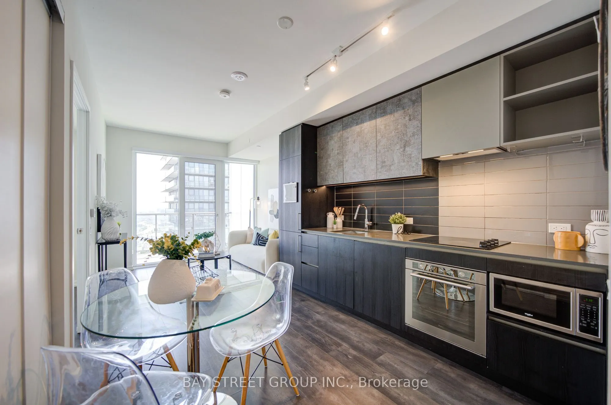1000 Portage Parkway #3109
