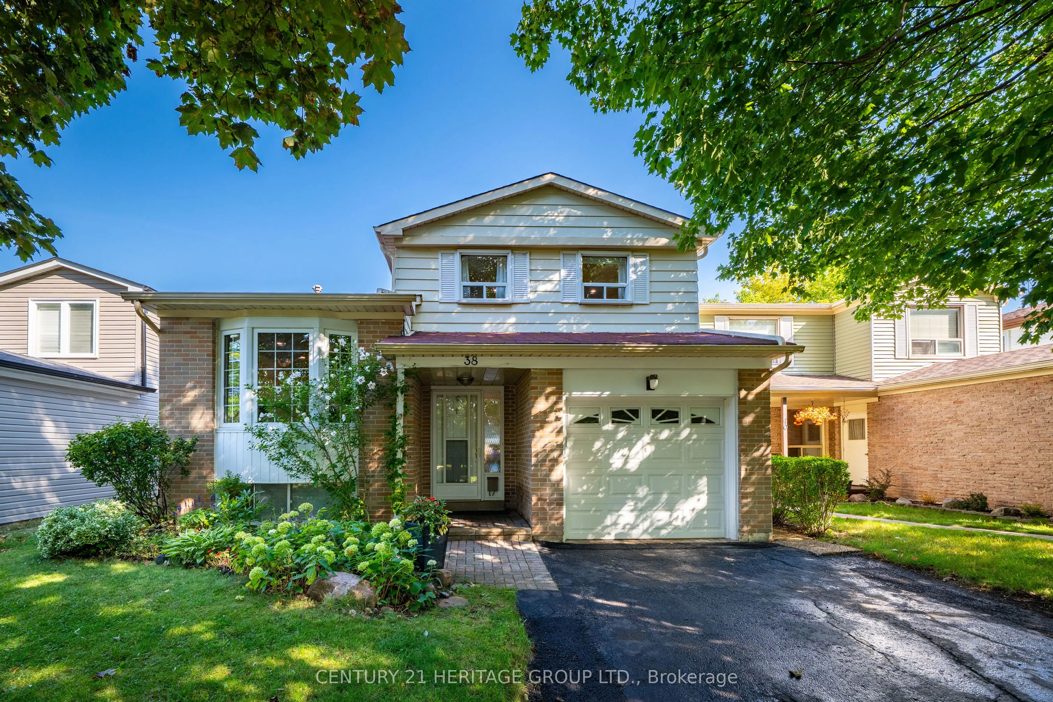 38 Kitsilano Crescent