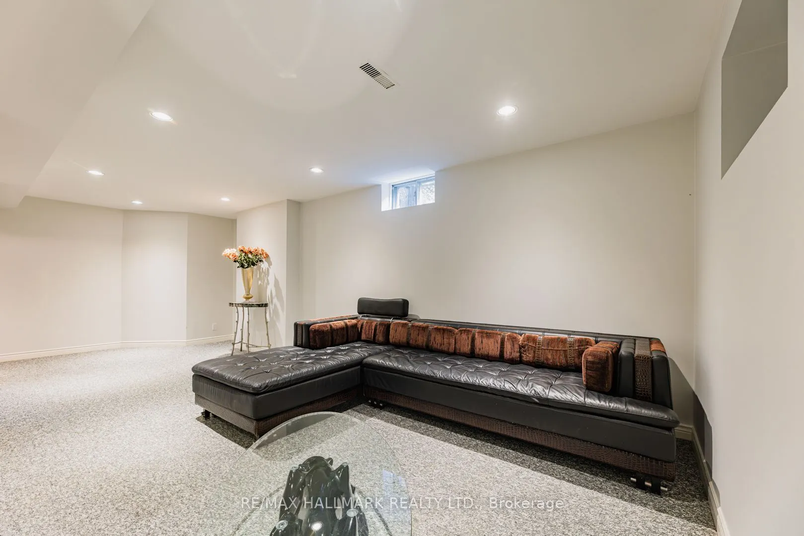 106 Larratt Lane