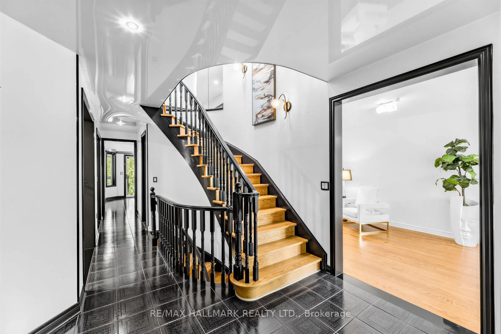106 Larratt Lane