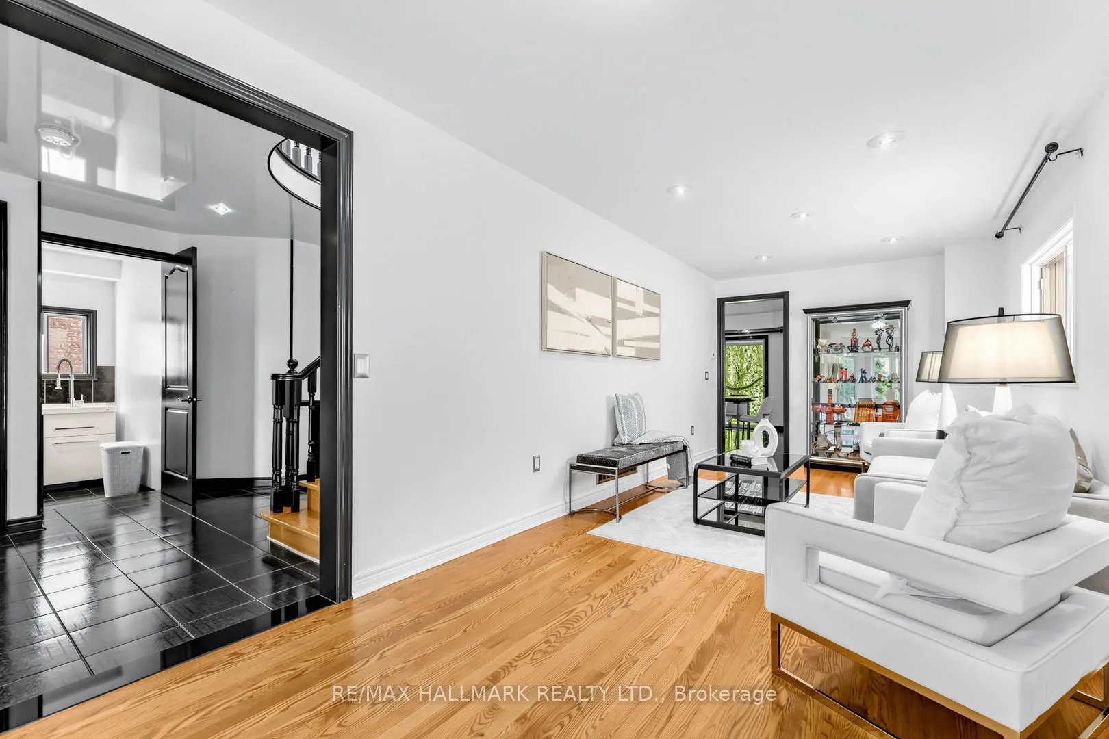 106 Larratt Lane