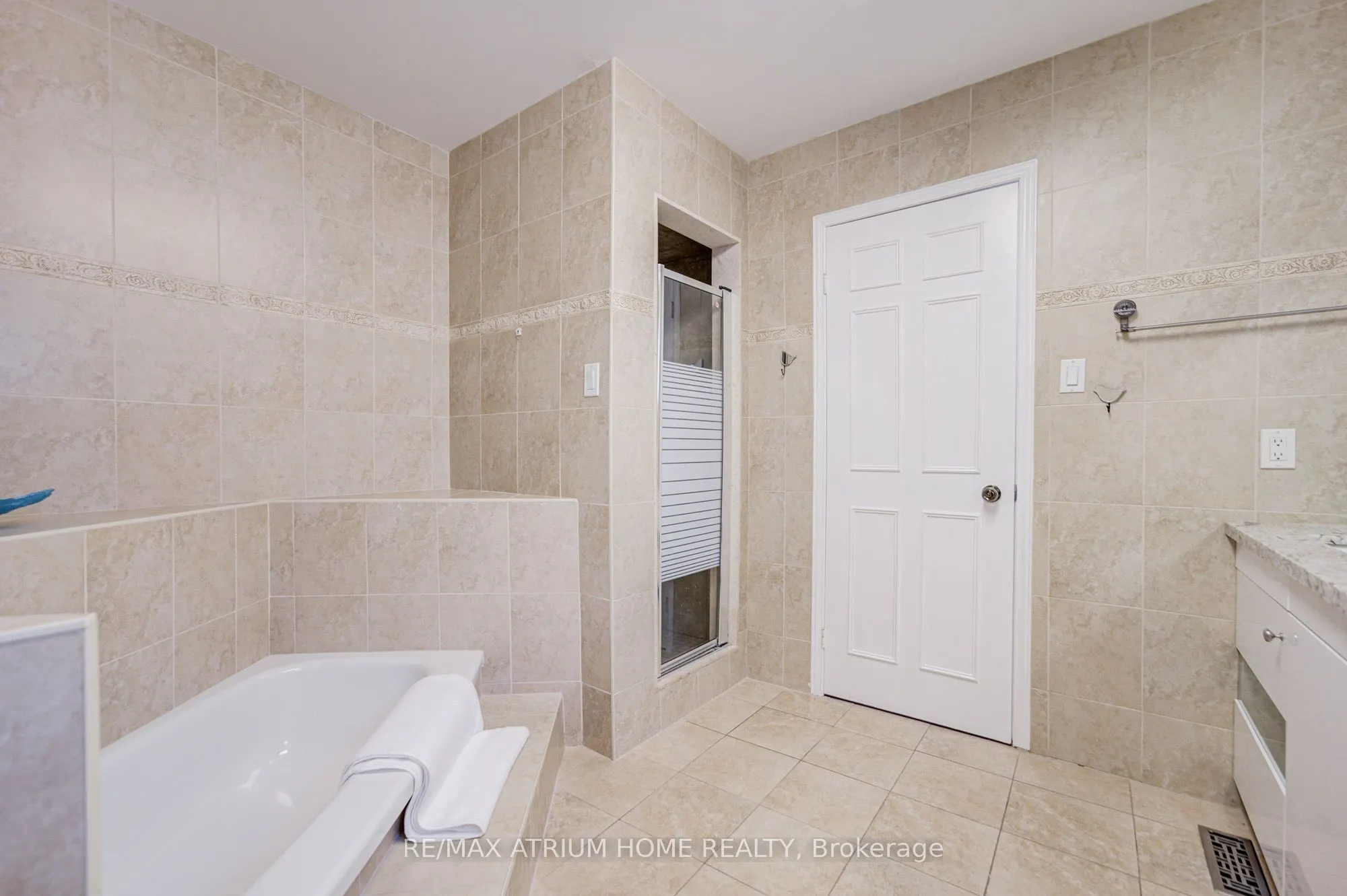 77 Rosedale Heights Drive