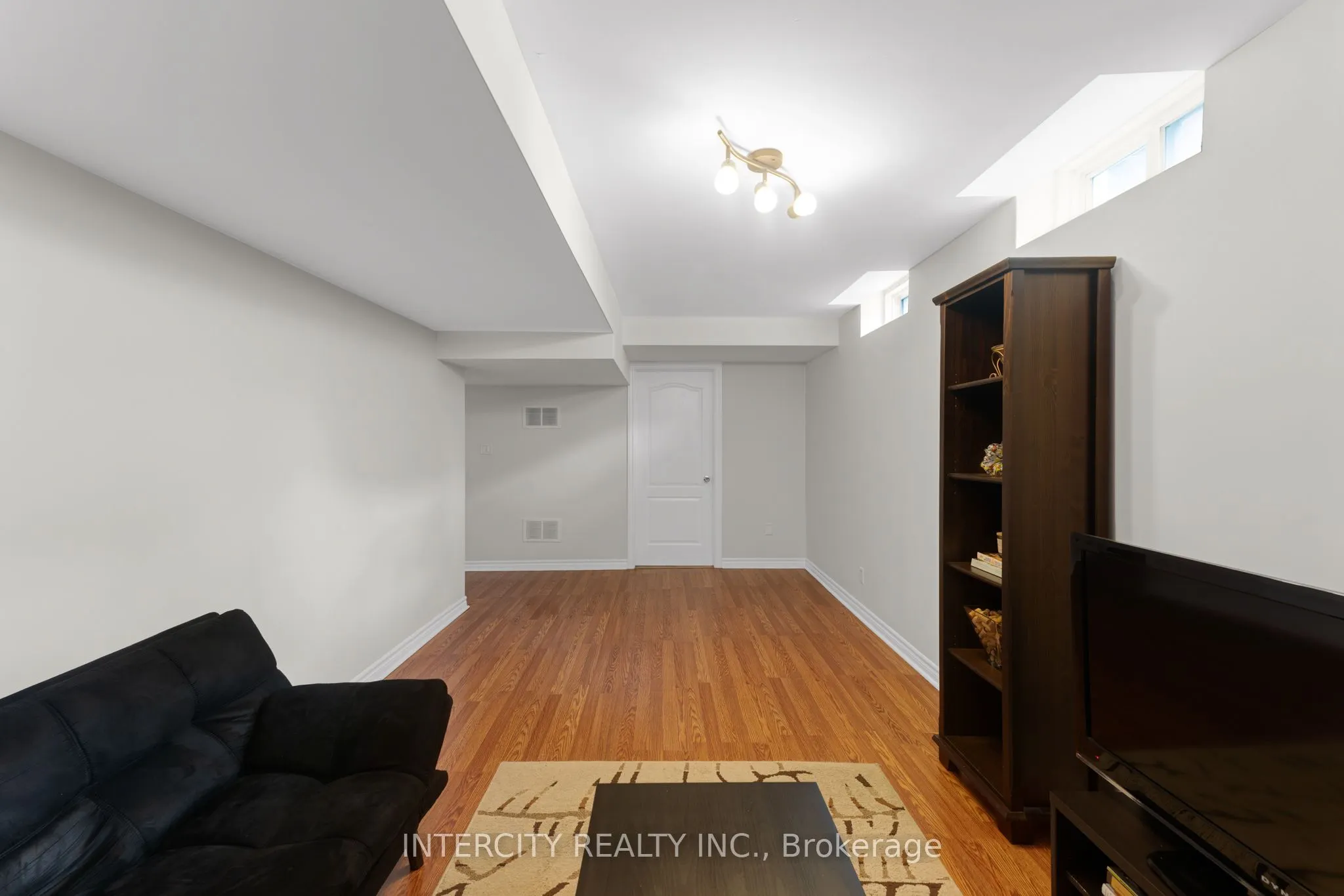 37 Redfinch Crescent