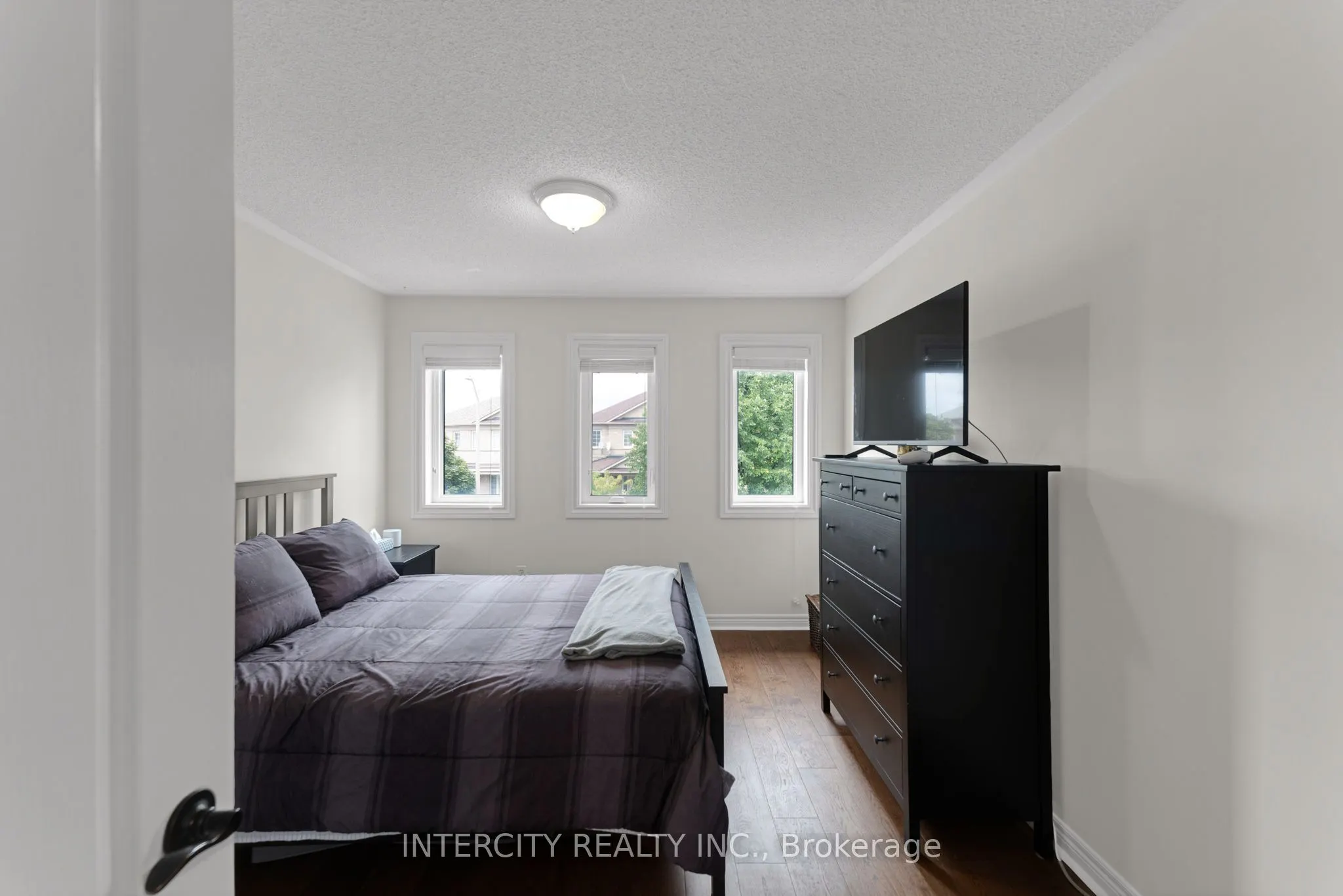 37 Redfinch Crescent