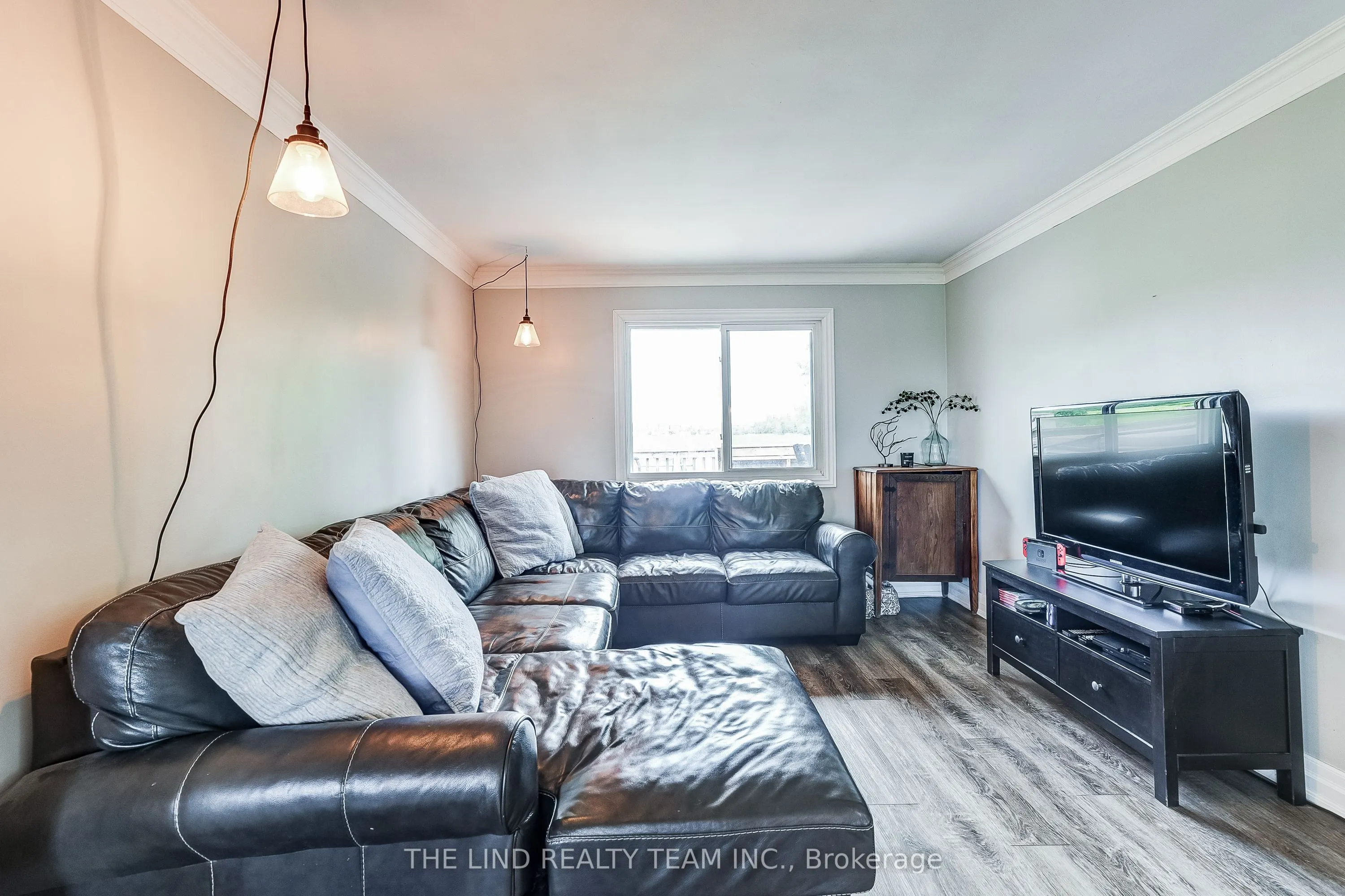 19505 Bathurst Street