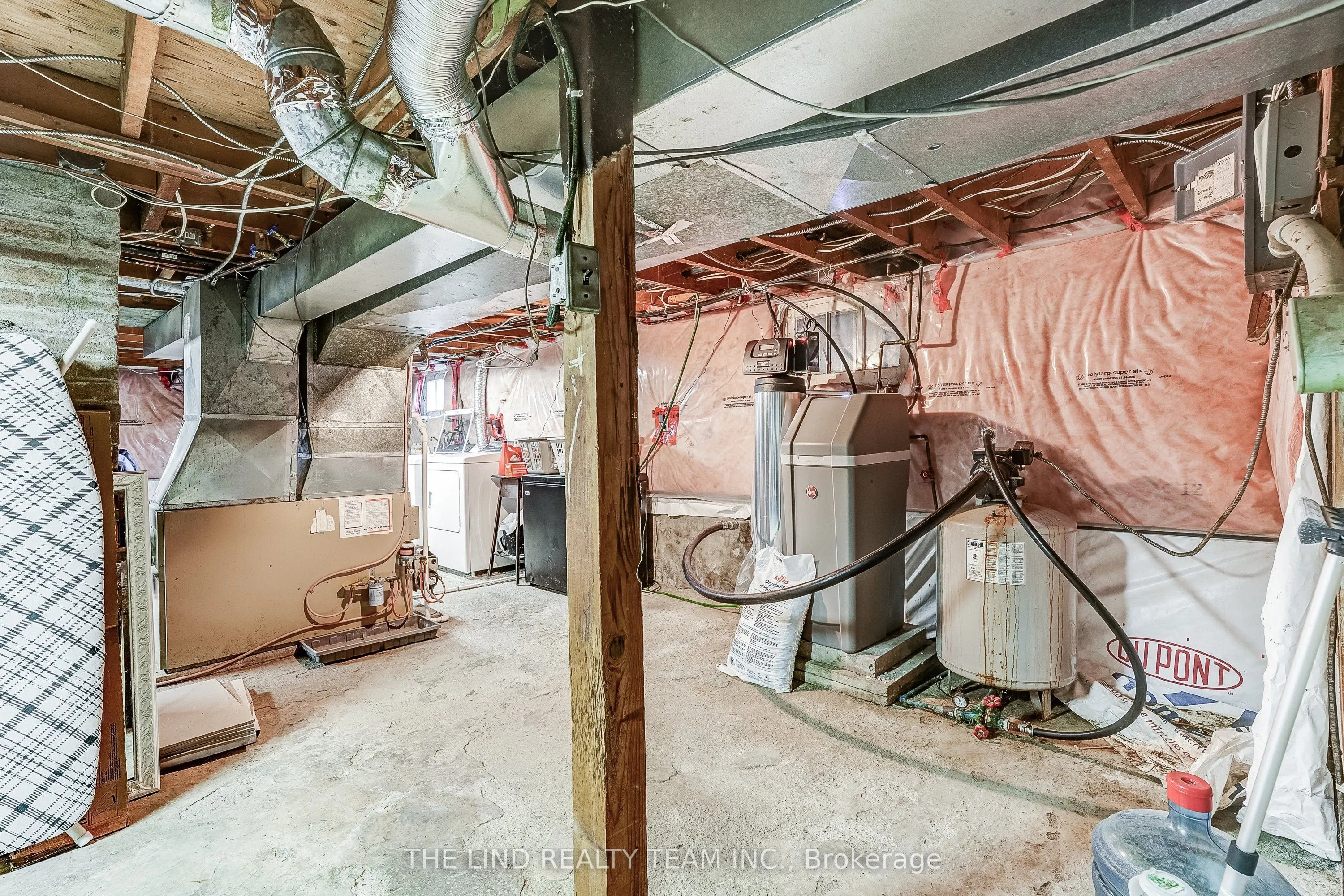 19505 Bathurst Street