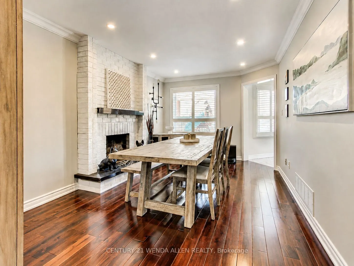 156 Gwendolyn Boulevard