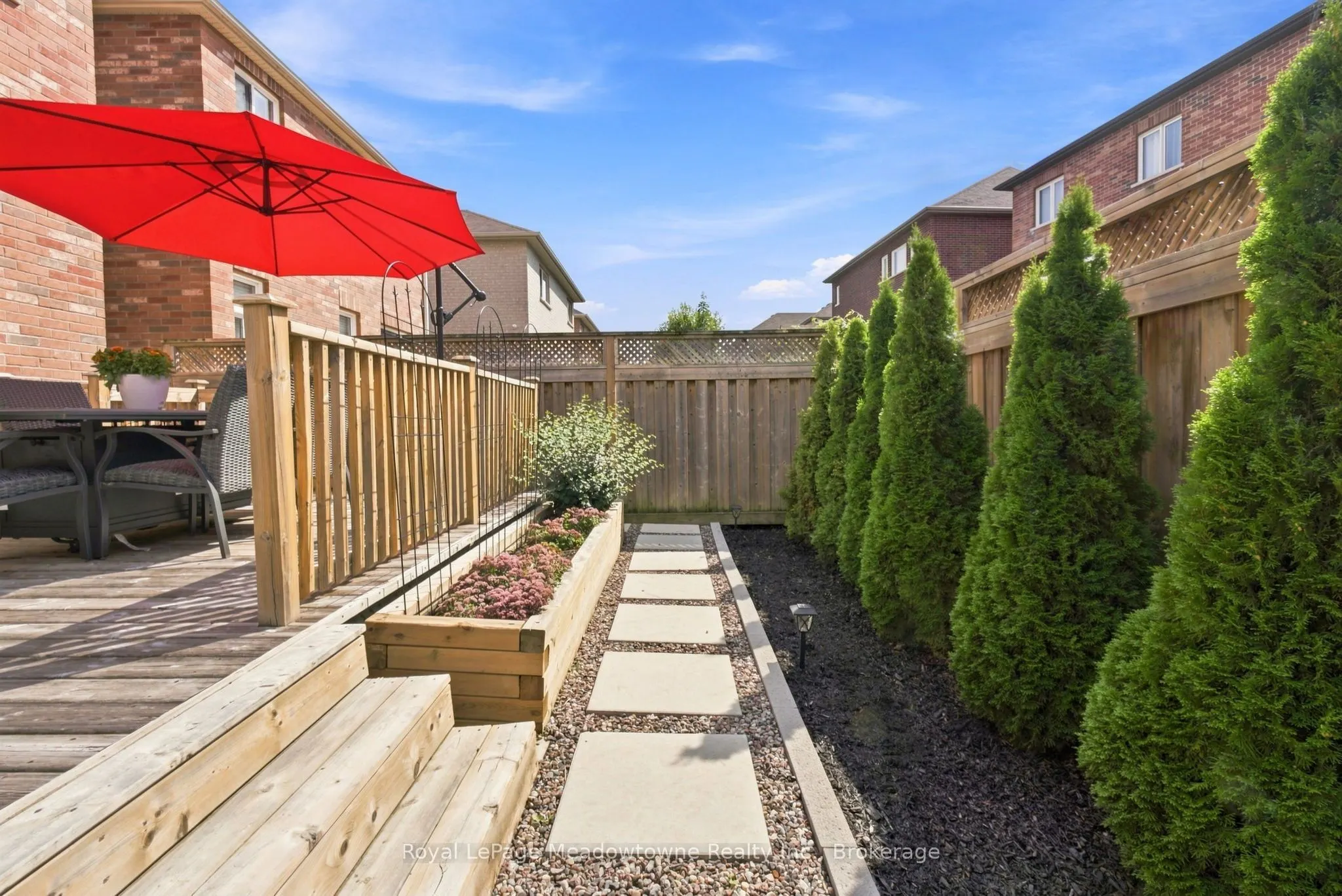 140 Laurendale Avenue
