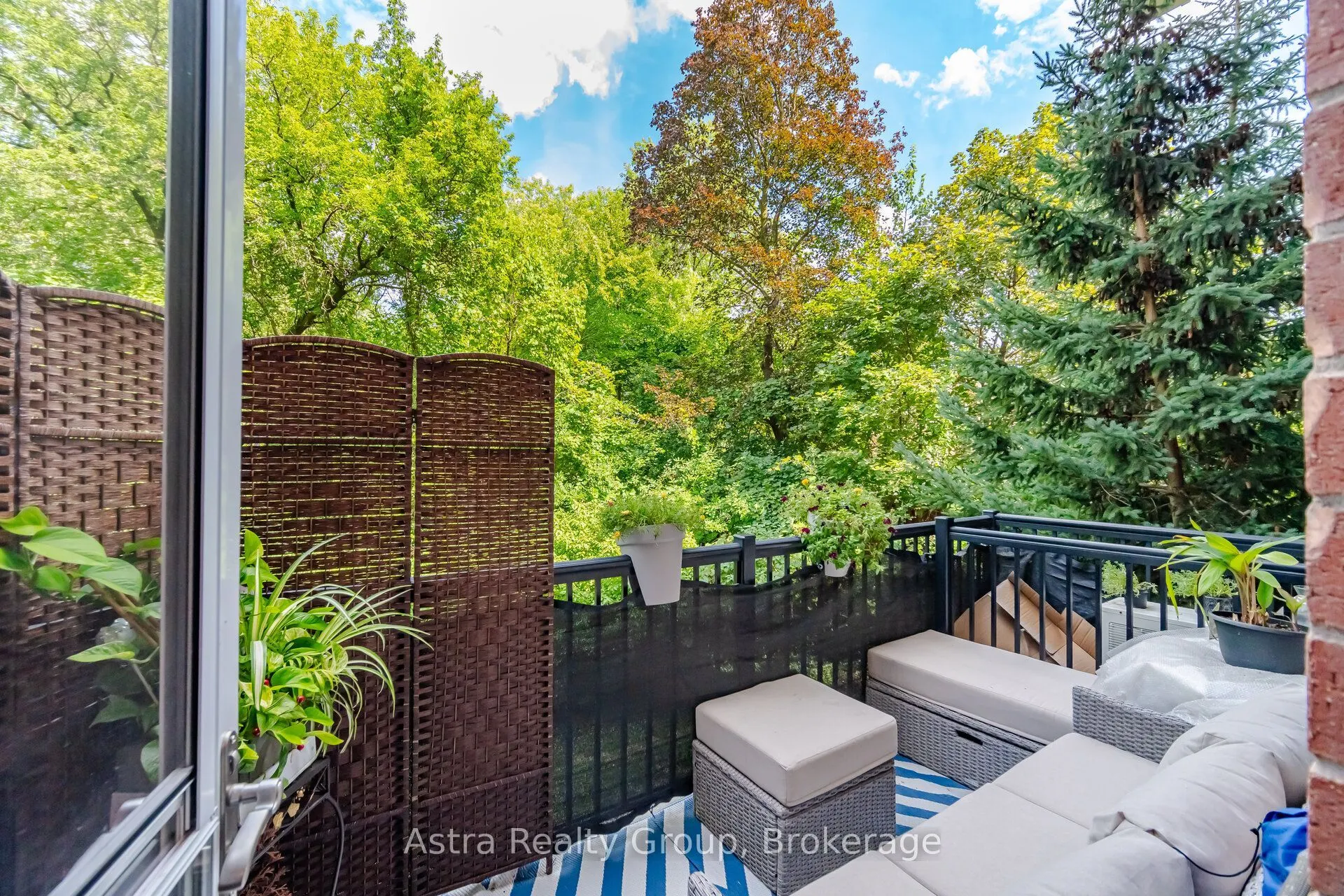 9589 Keele Street #106