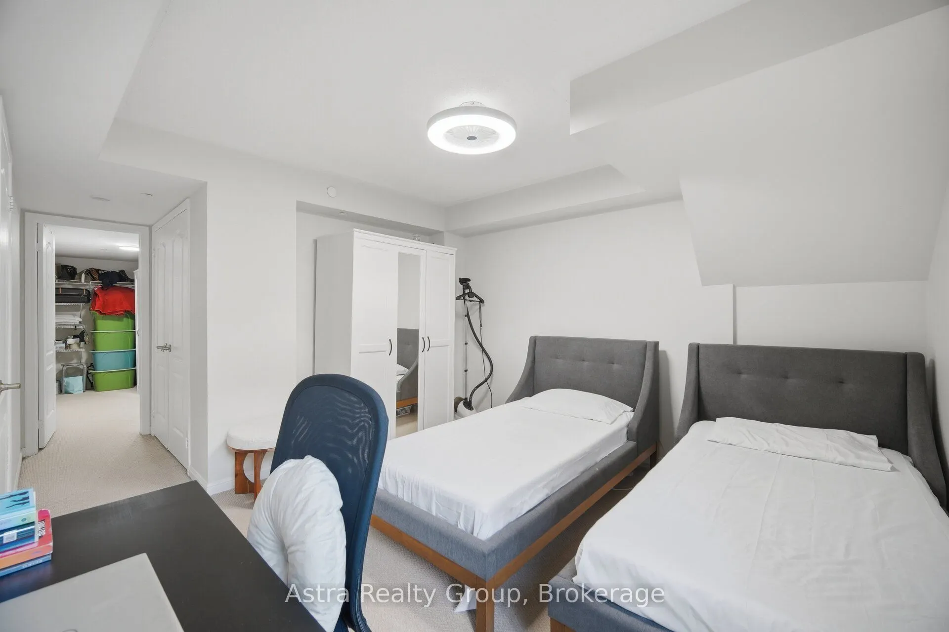 9589 Keele Street #106