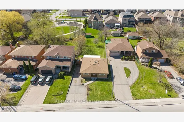 163 Elgin Mills Road W
