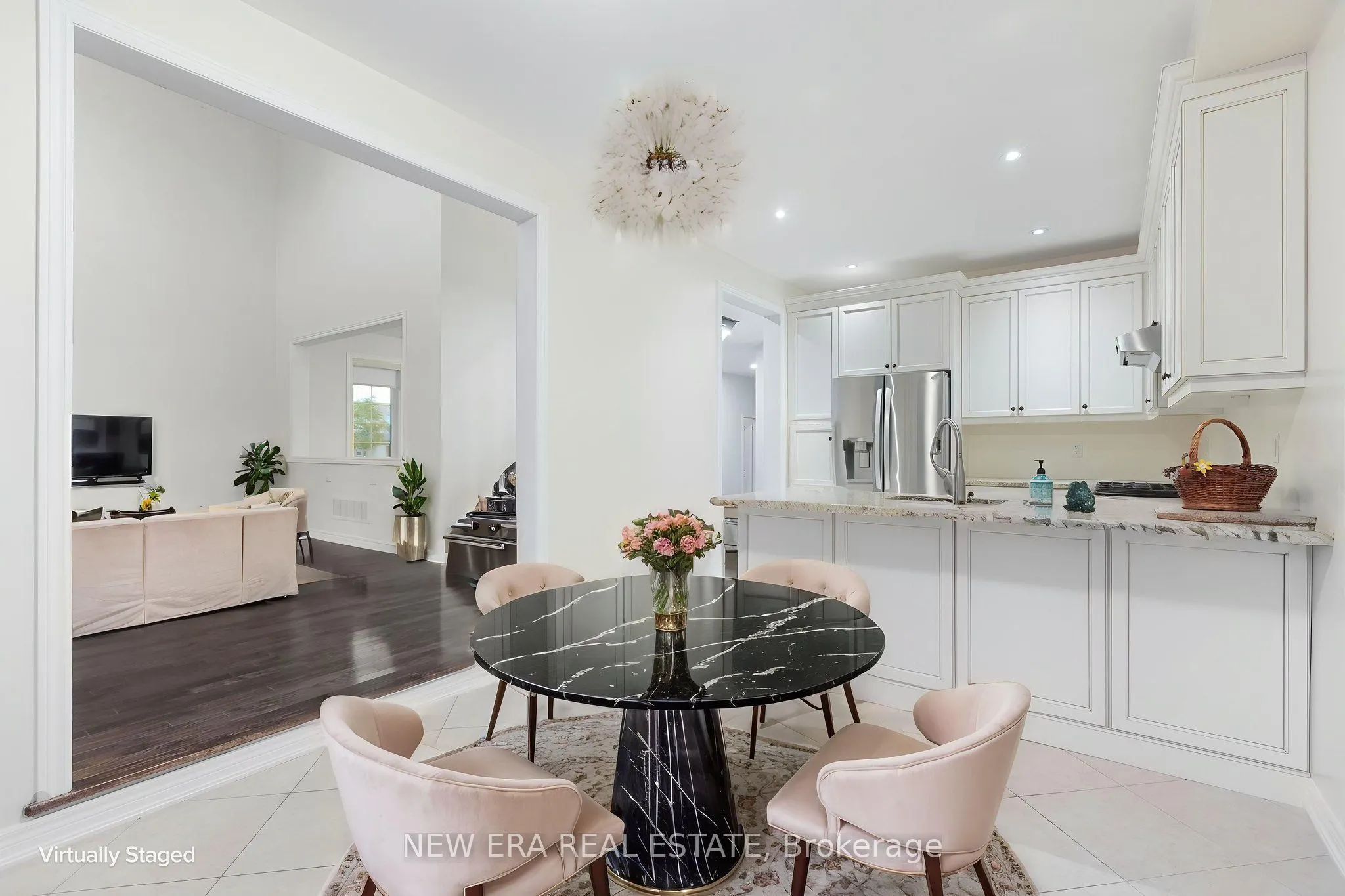 2 Lady Valentina Avenue
