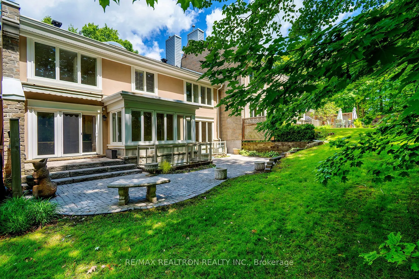 462 Beacon Hall Drive #29