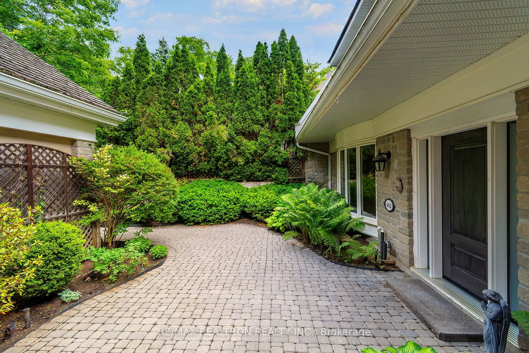 462 Beacon Hall Drive #29