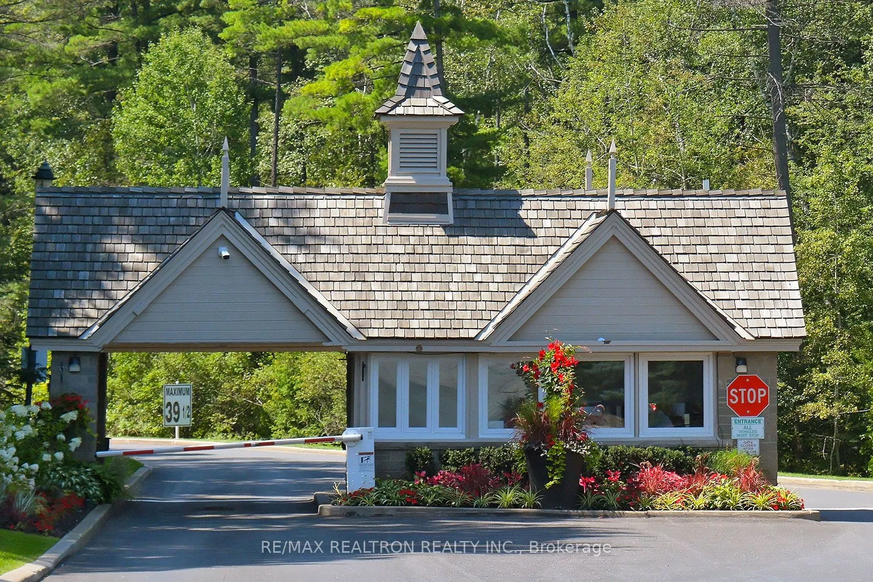 462 Beacon Hall Drive #29