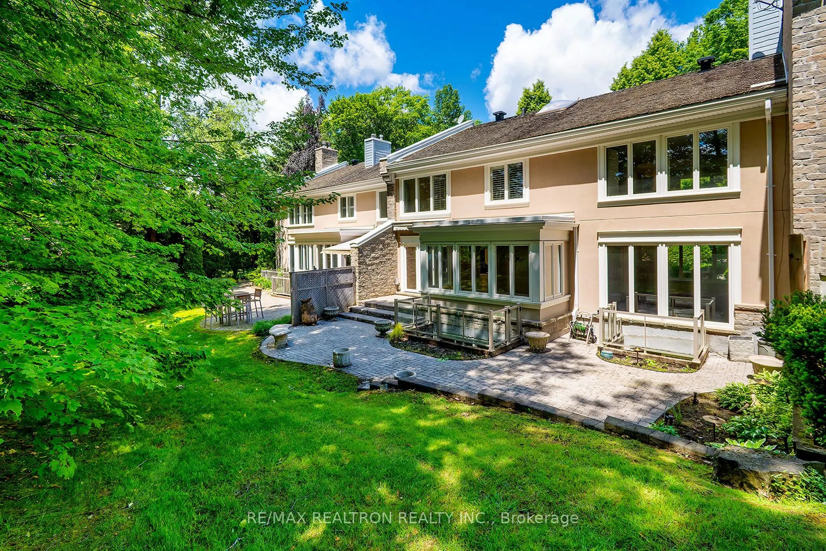 462 Beacon Hall Drive #29