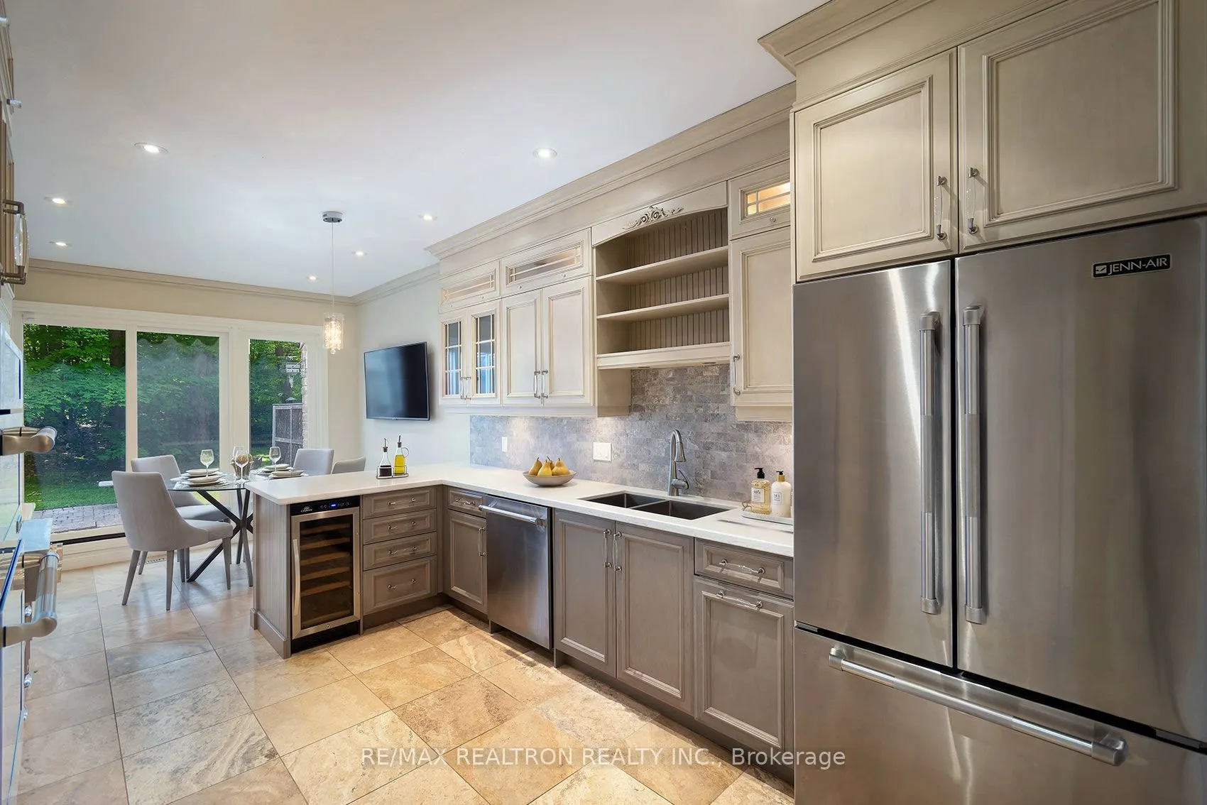 462 Beacon Hall Drive #29