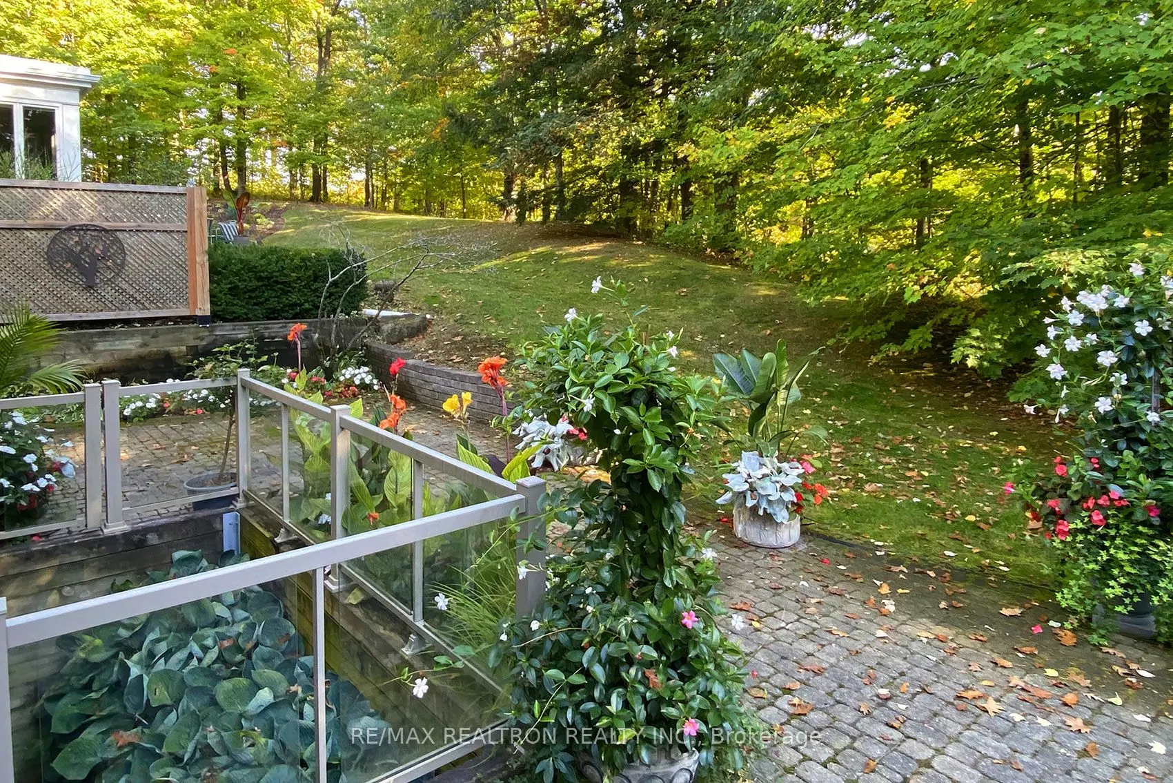 462 Beacon Hall Drive #29