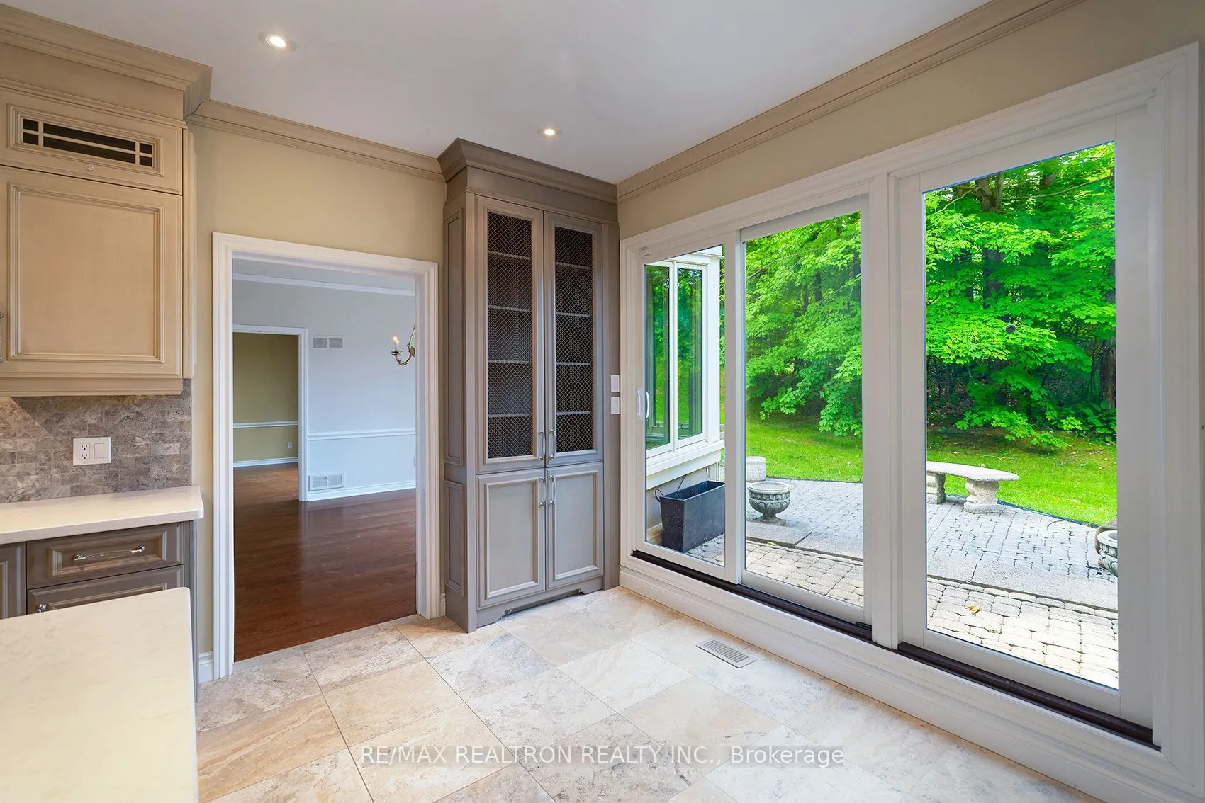 462 Beacon Hall Drive #29