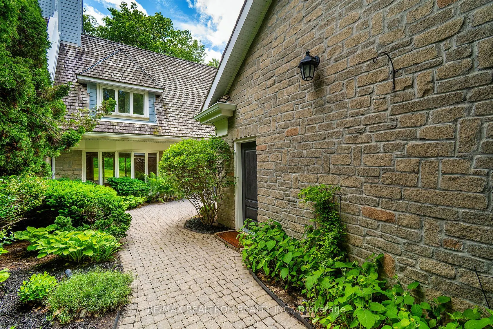 462 Beacon Hall Drive #29